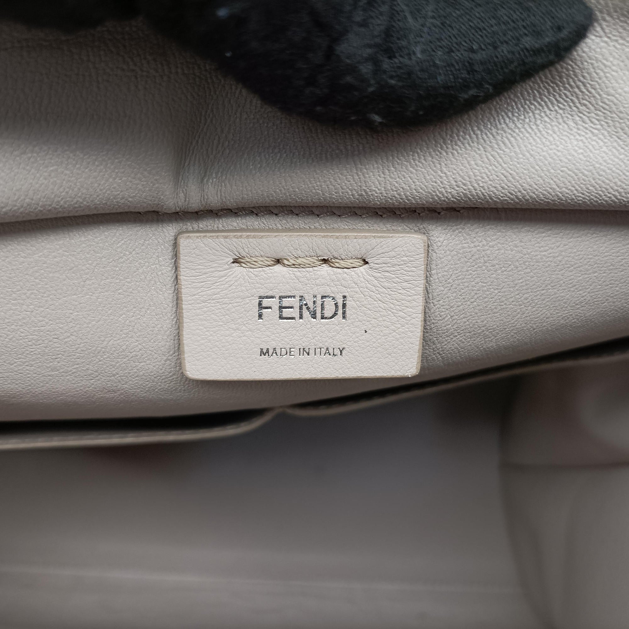 Pre-owned Fendi 3 Jours beige leather 8BH279 shoulderbag | stylenewstar