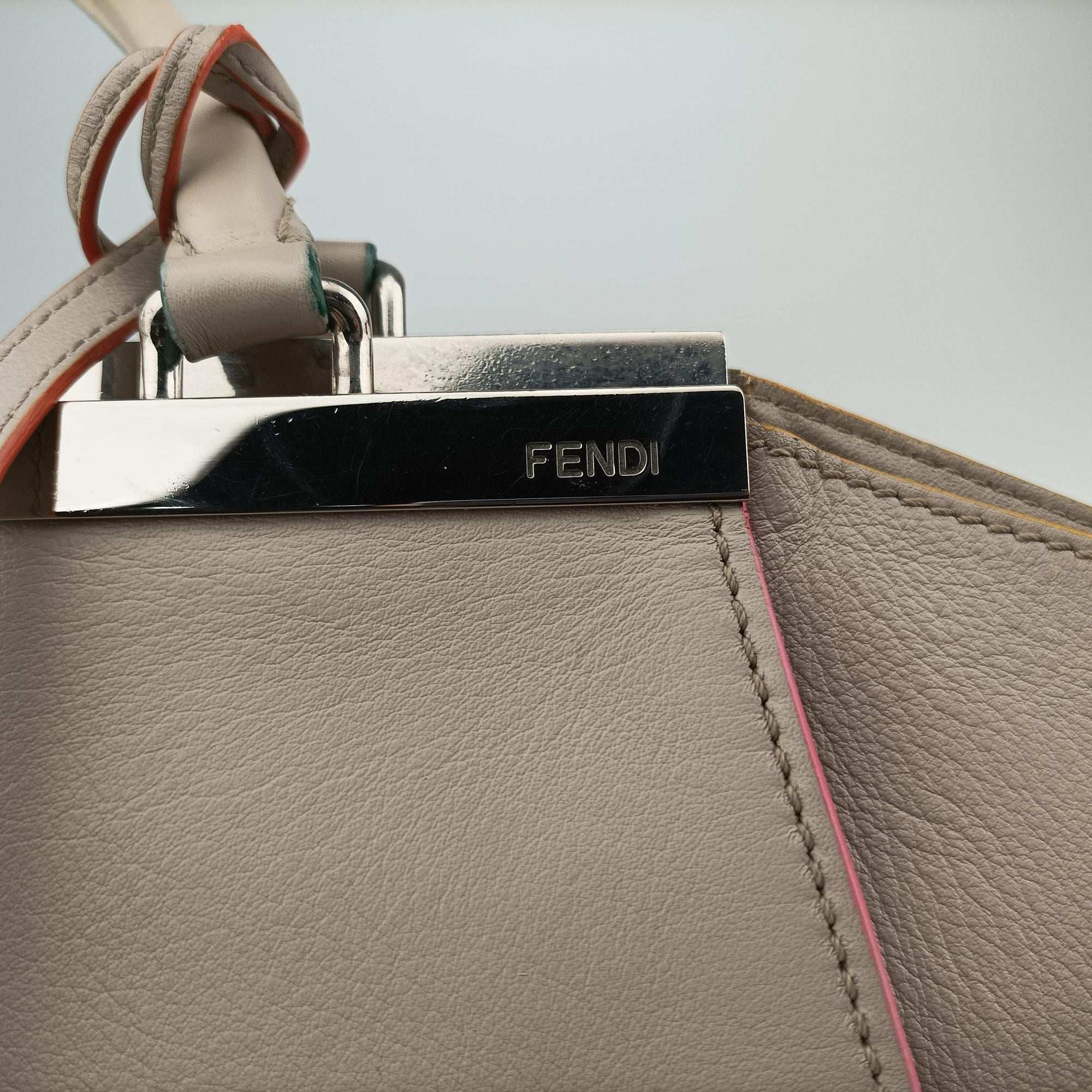 Pre-owned Fendi 3 Jours beige leather 8BH279 shoulderbag | stylenewstar