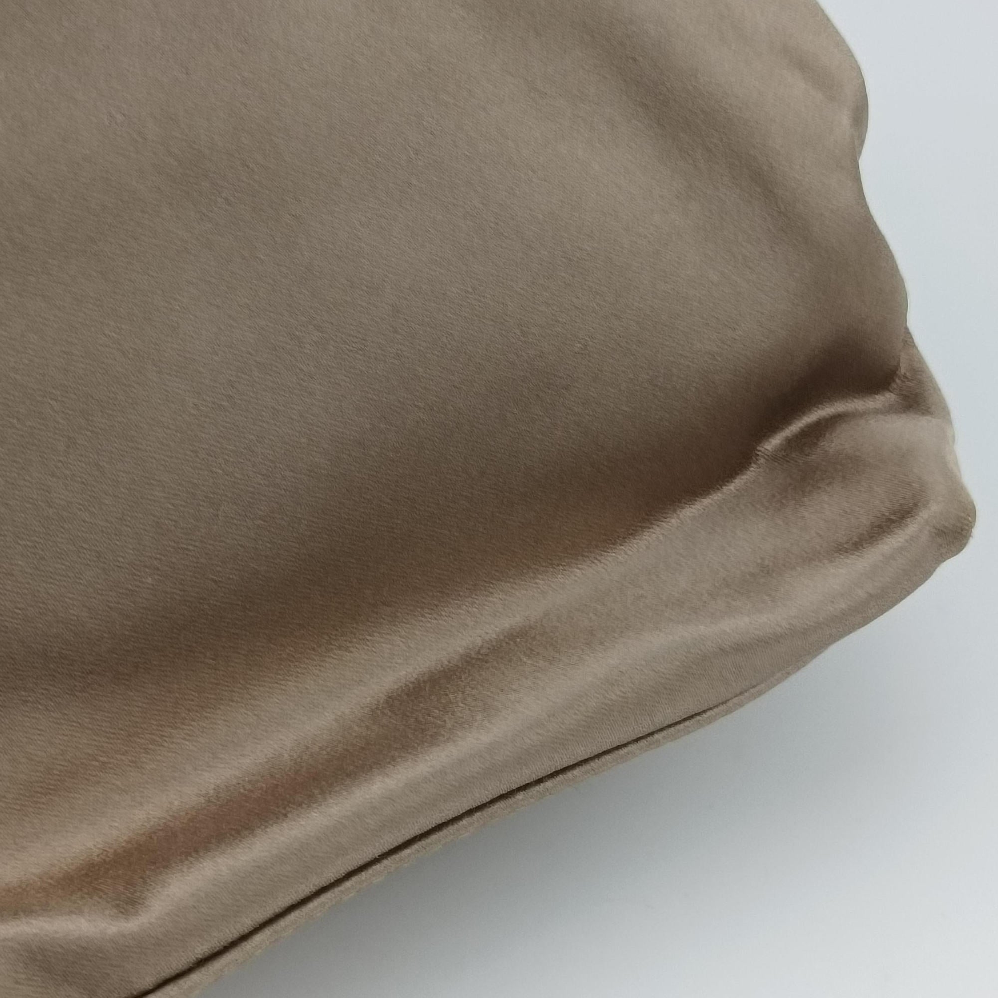 Secondhand Bvlgari Monete Beige Satin Leather  shoulderbag | stylenewstar