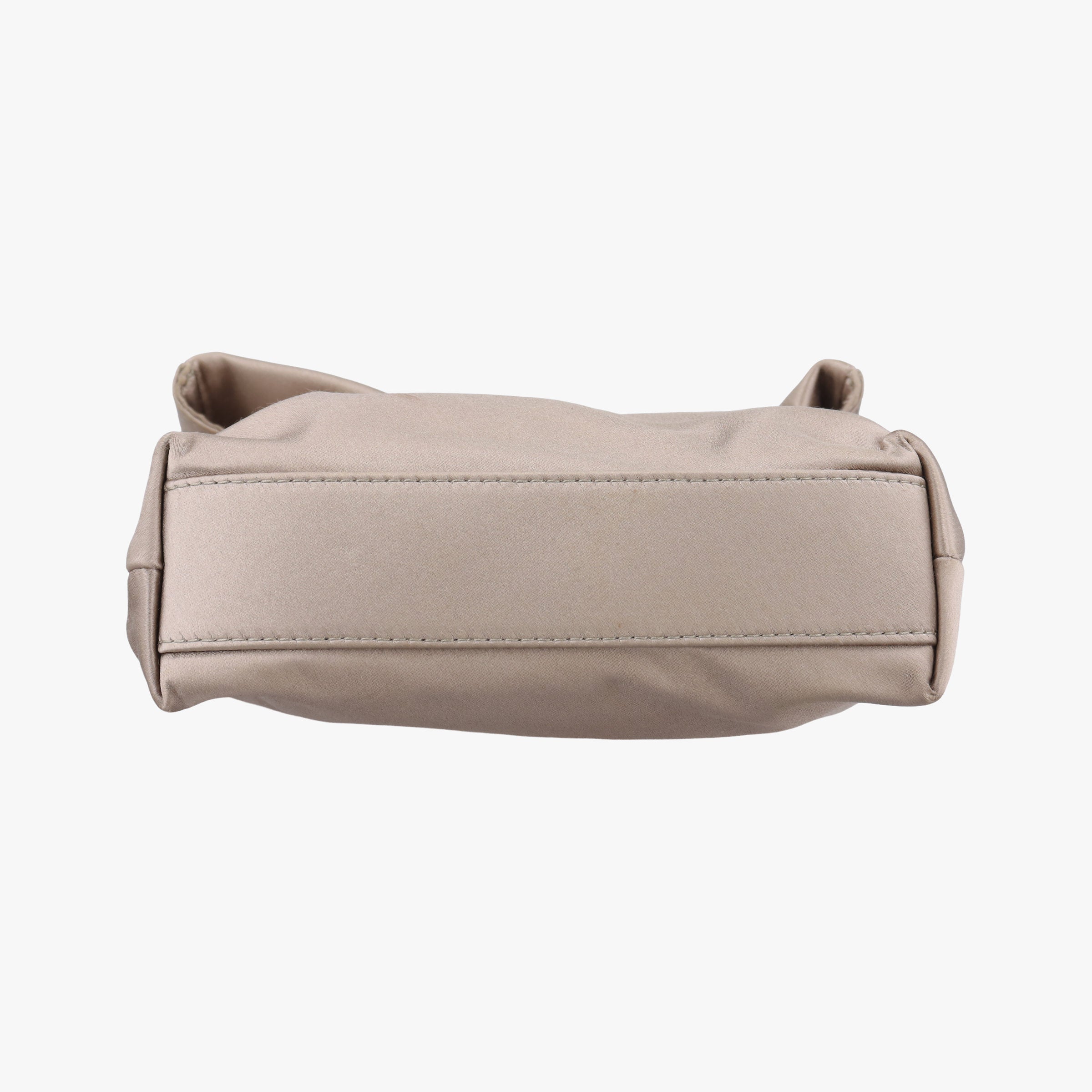 Secondhand Bvlgari Monete Beige Satin Leather  shoulderbag | stylenewstar