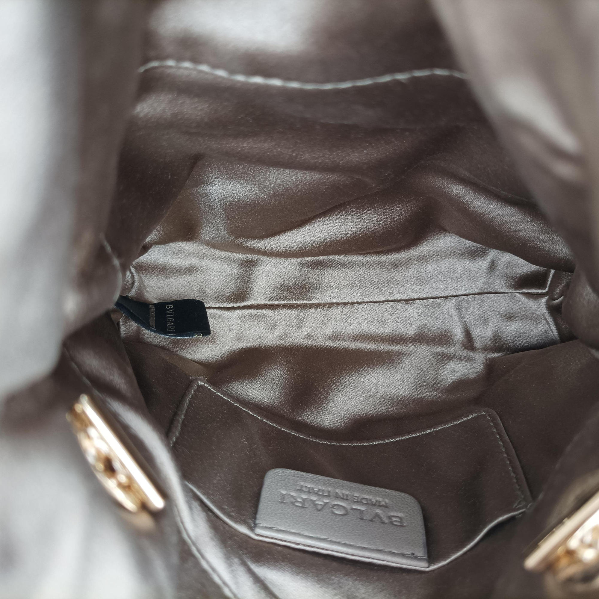 Secondhand Bvlgari Monete Beige Satin Leather  shoulderbag | stylenewstar