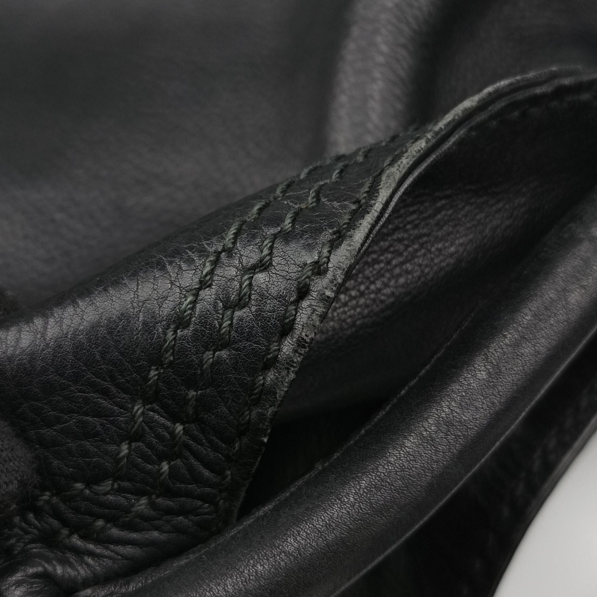 Pre-owned Christian Dior Lattice Messenger Black leather  shoulderbag | stylenewstar