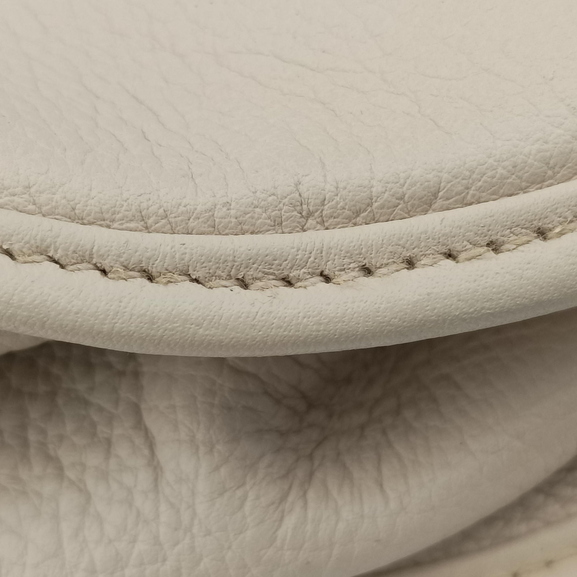 Pre-owned Christian Dior 61 Hobo White leather  handbag | stylenewstar