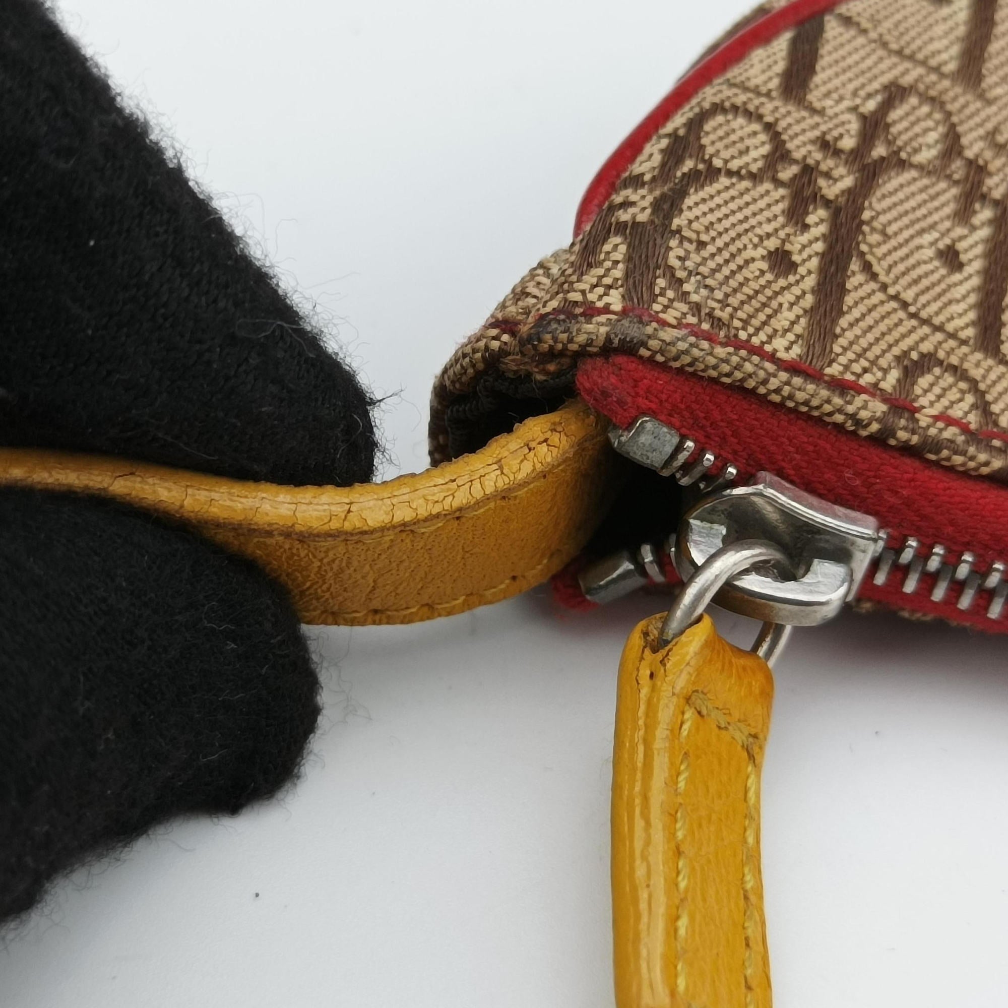 Secondhand Christian Dior rasta coin pouch beige×Red×Multicolor Jacquard×Leather  others | stylenewstar
