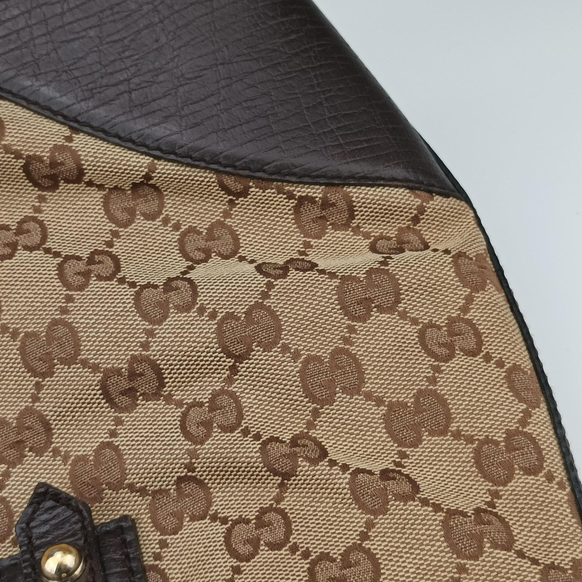Pre-owned Gucci Horsebit Hasler beige×Brown canvas×leather 137385 handbag | stylenewstar