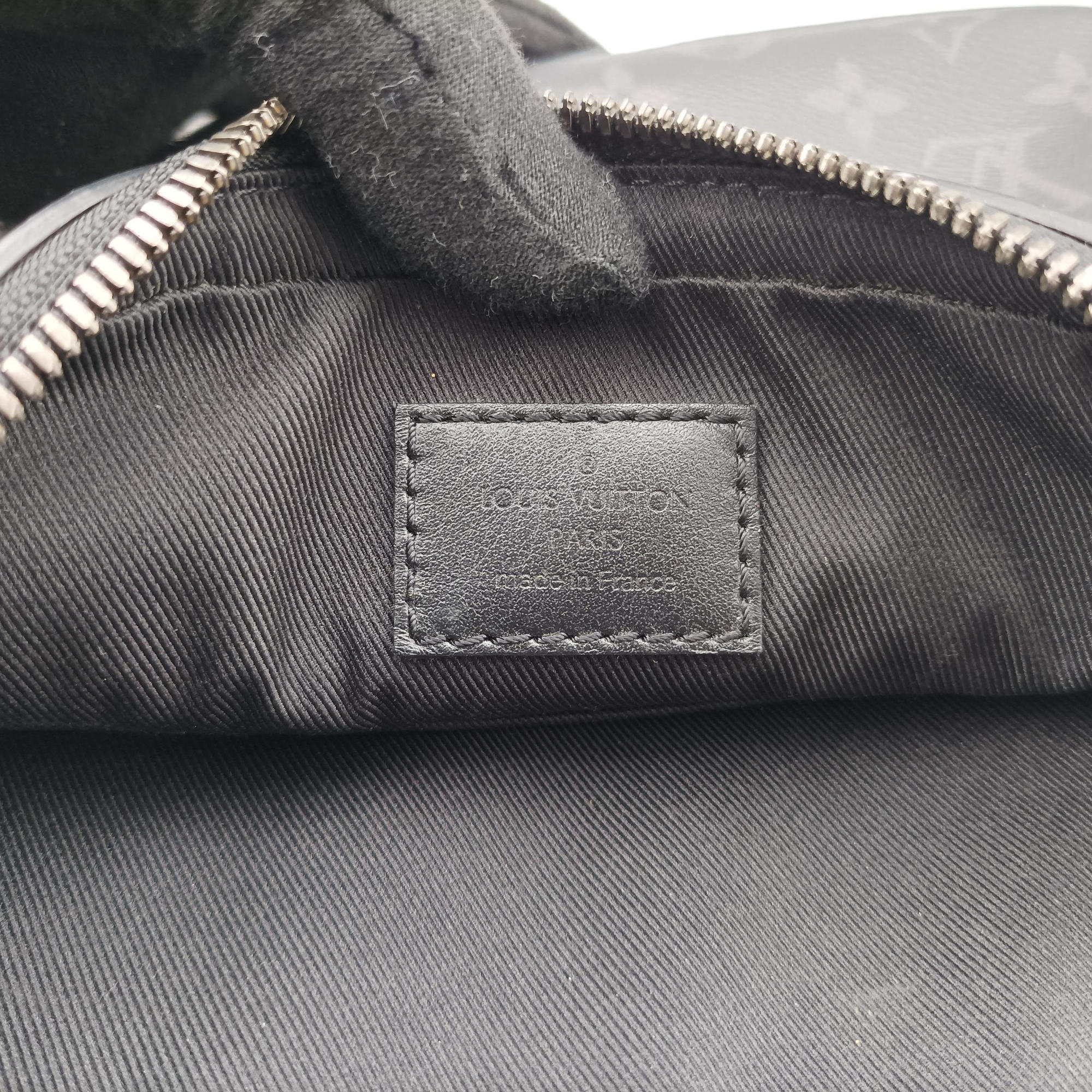 Pre-owned Louis Vuitton Trio Messenger black Monogram Eclipse Reverse M69443 shoulderbag | stylenewstar