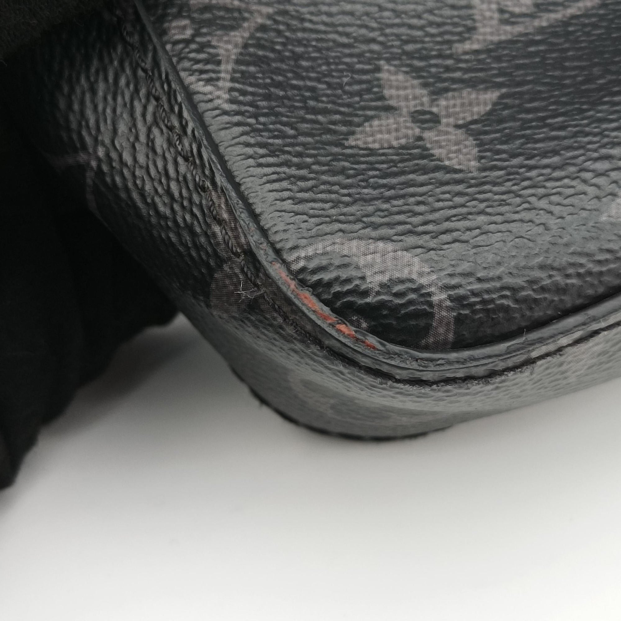 Pre-owned Louis Vuitton Trio Messenger black Monogram Eclipse Reverse M69443 shoulderbag | stylenewstar