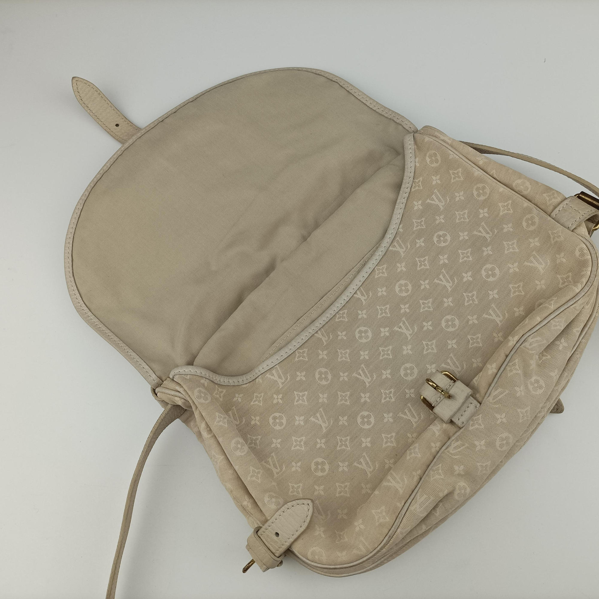 Secondhand Louis Vuitton Saumur 30 Dune Monogram Mini Lin LineCanvas M95314 shoulderbag | stylenewstar