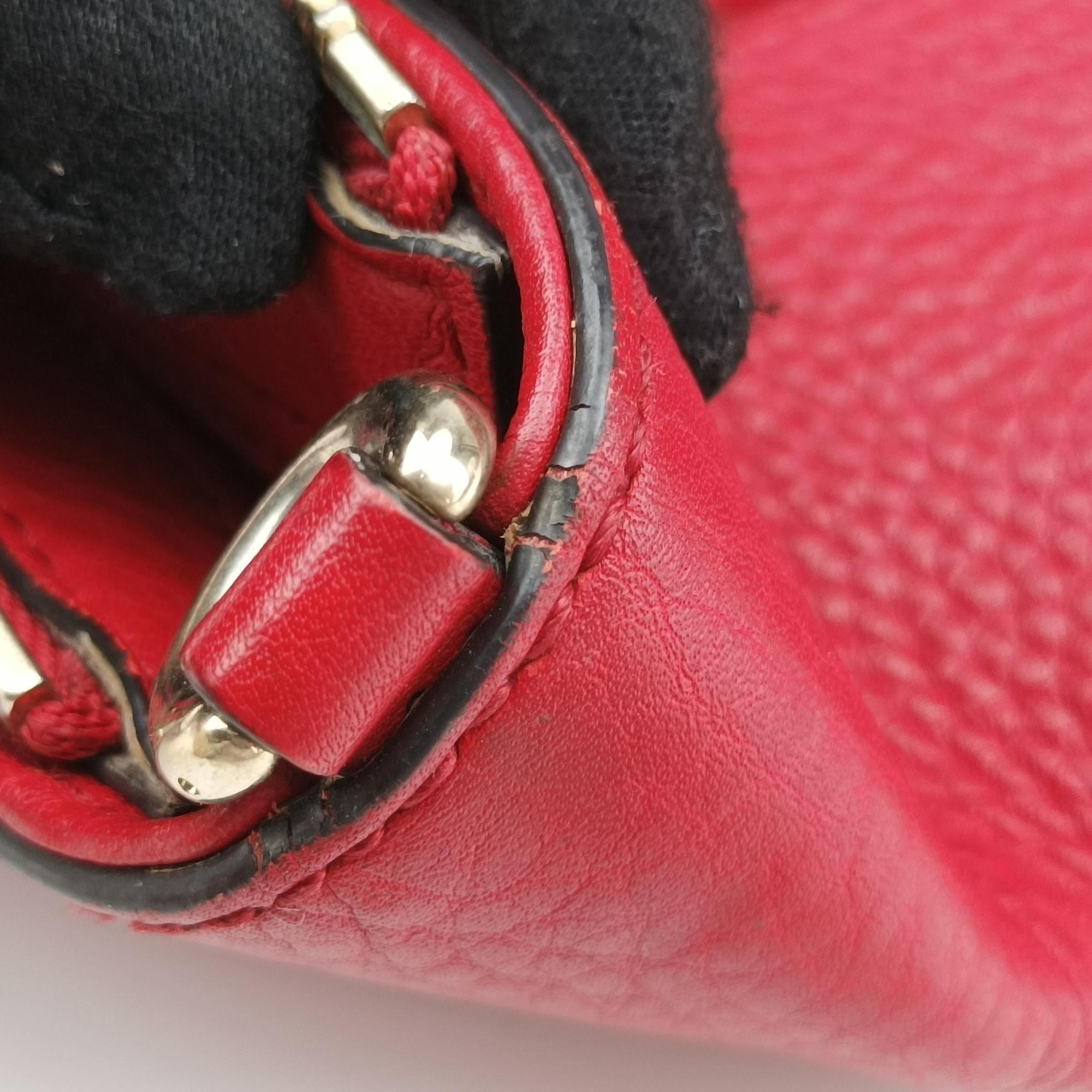 Pre-owned Gucci Soho Red Leather 369176 shoulderbag | stylenewstar