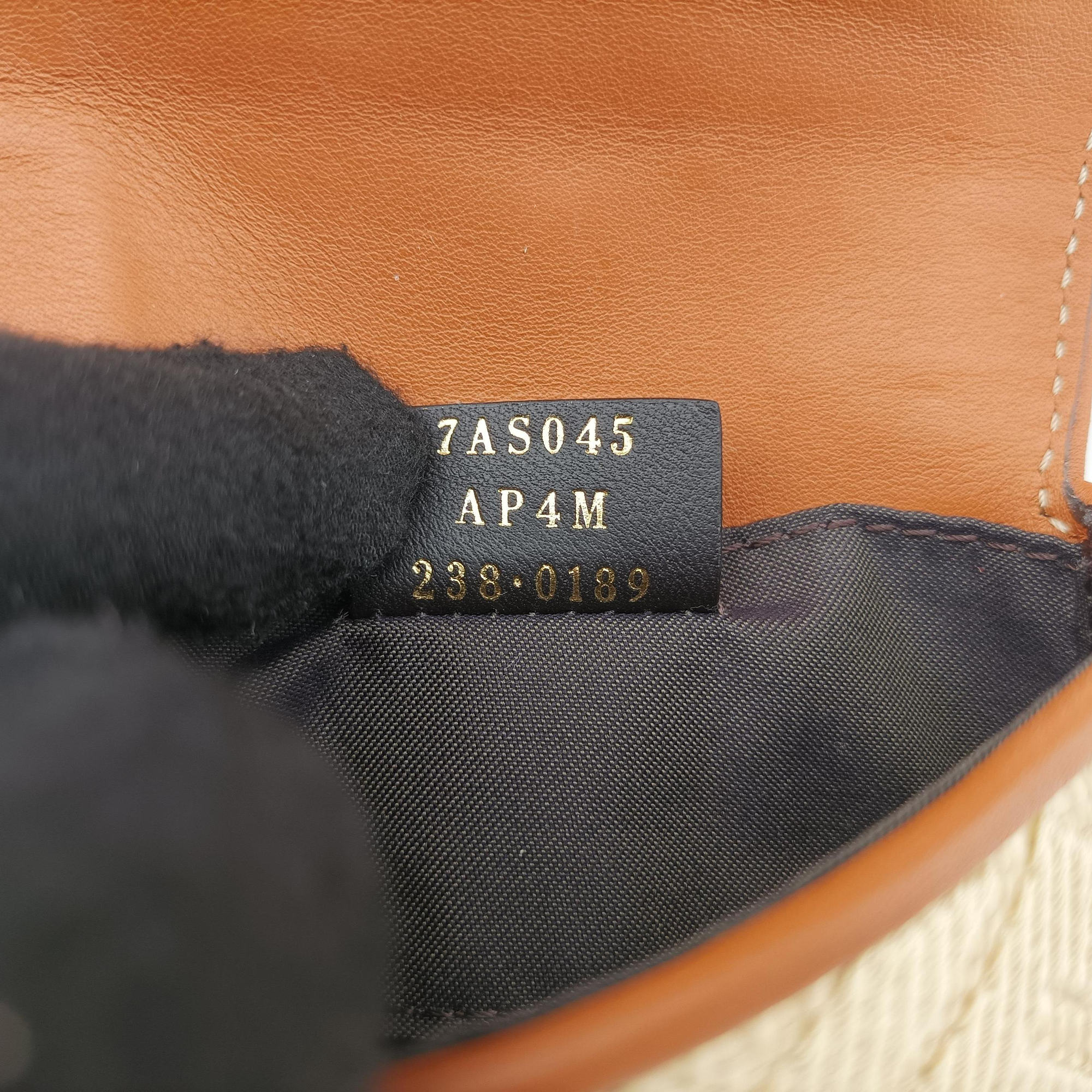 Pre-owned Fendi Nano Baguette Charm Beige fabricxstraw 7AS045 shoulderbag | stylenewstar