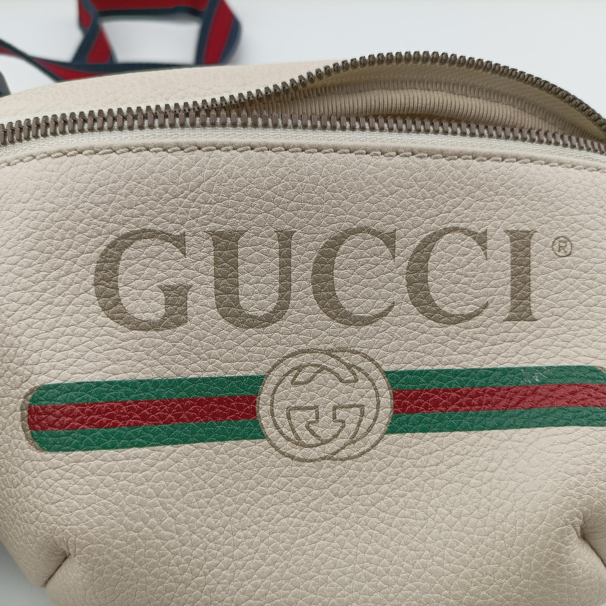 Pre-owned Gucci Gucci Print White Leather 527792 bum bag/waist bag | stylenewstar