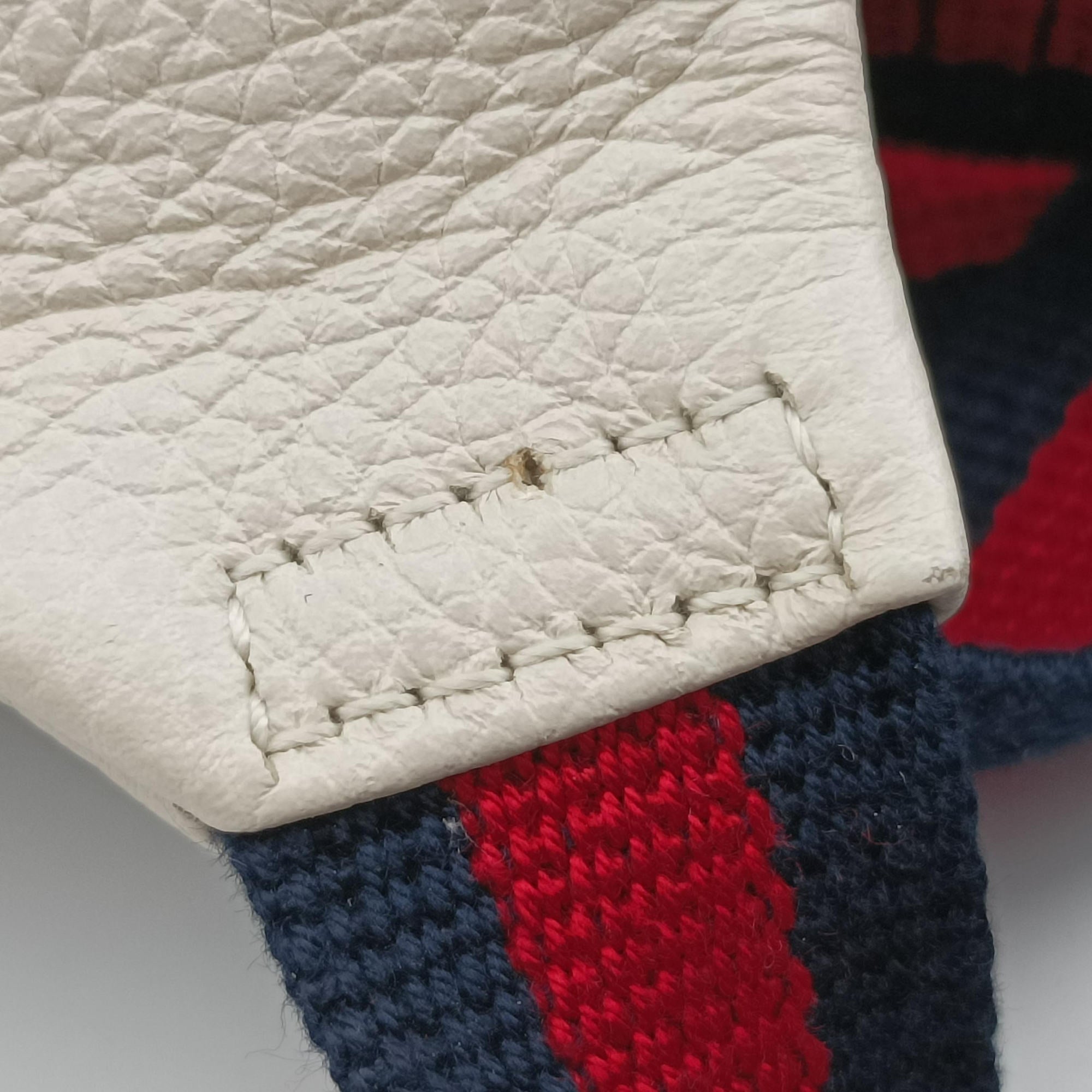 Pre-owned Gucci Gucci Print White Leather 527792 bum bag/waist bag | stylenewstar