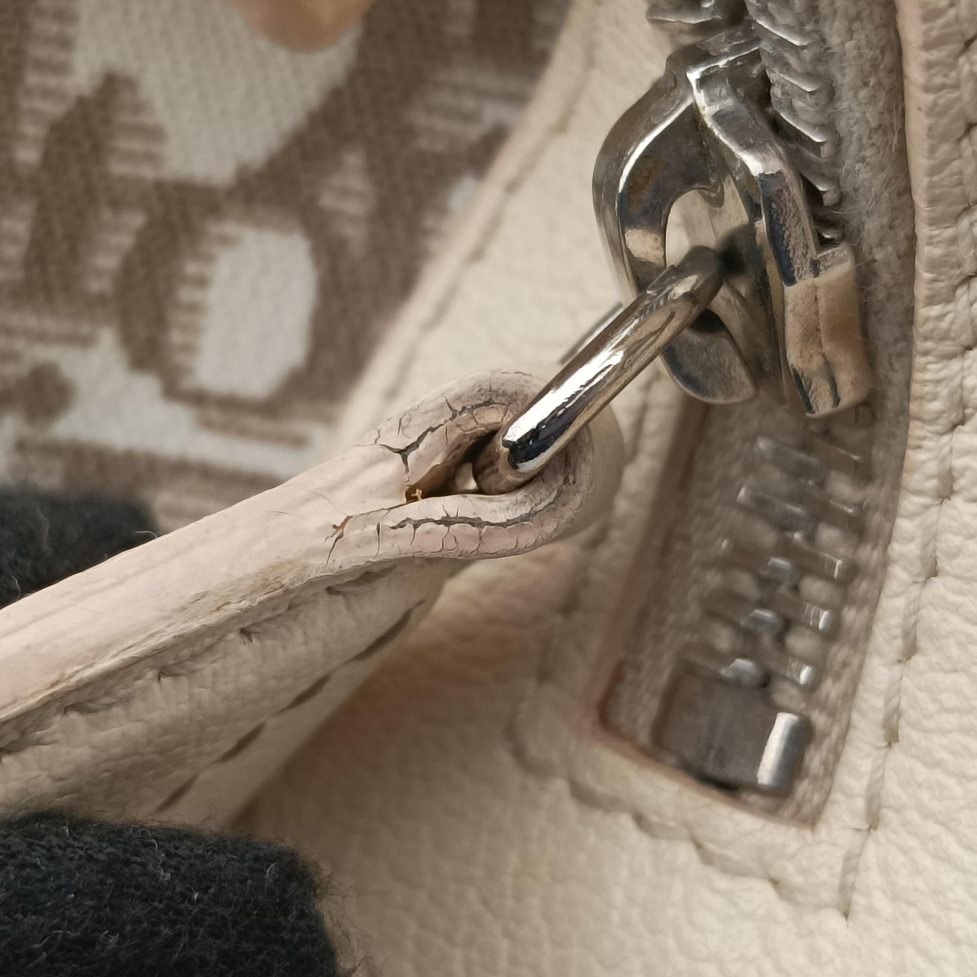 Pre-owned Christian Dior Trotter  Flower Line White x Beige x Multicolor Canvas × Leather  handbag | stylenewstar