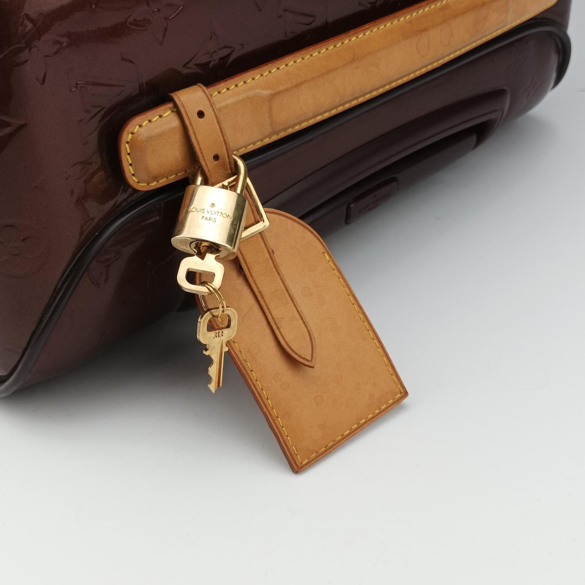 Pre-owned Louis Vuitton Pegase 45 ROUGE FAUVISTE Vernis M91419 suitcase | stylenewstar
