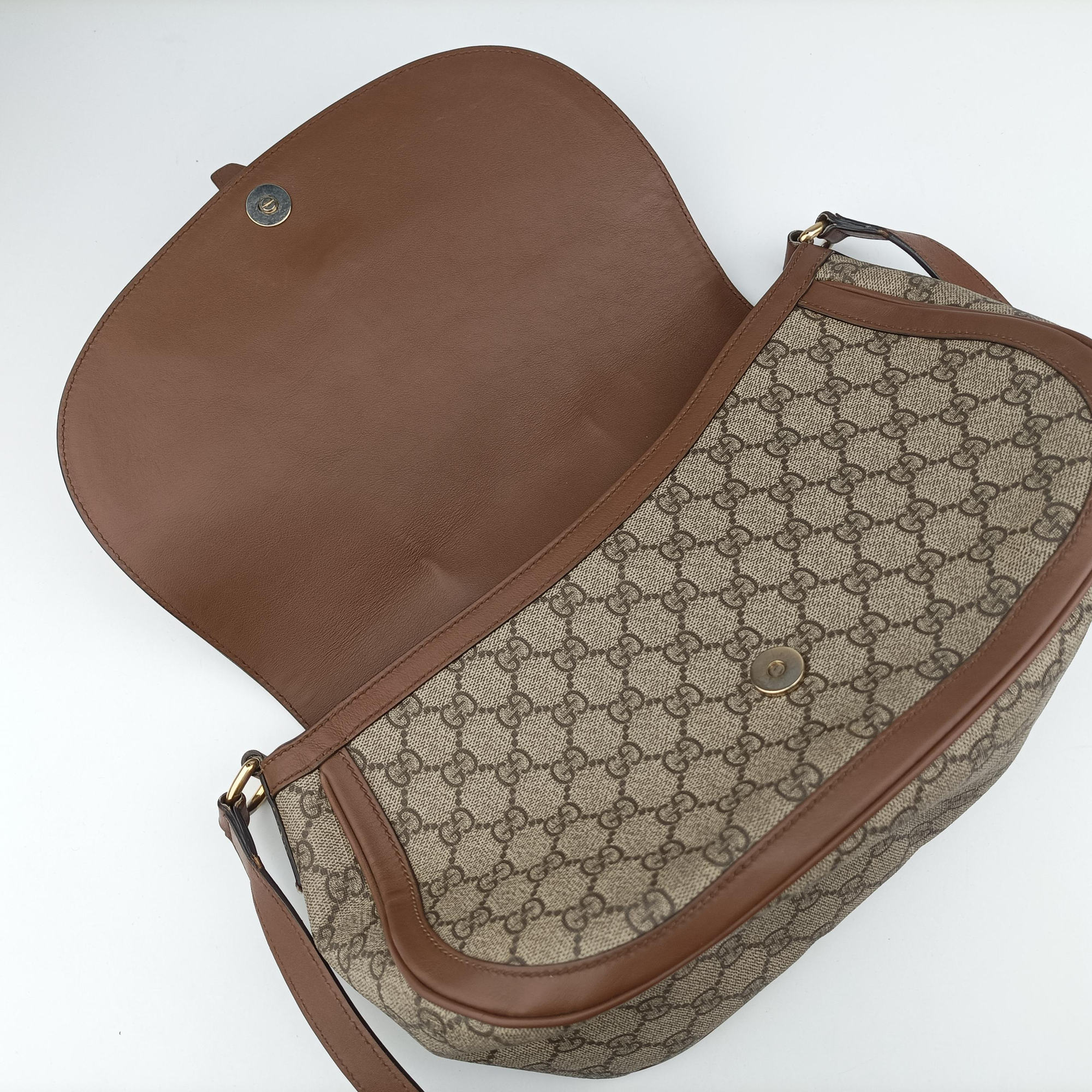 Pre-owned Gucci Sukey khaki×brown canvas × leather 336748 shoulderbag | stylenewstar