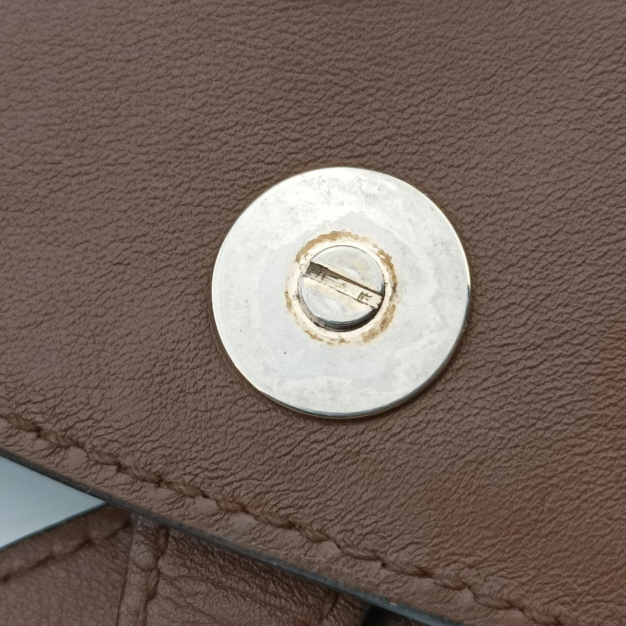 Pre-owned Gucci Sukey khaki×brown canvas × leather 336748 shoulderbag | stylenewstar