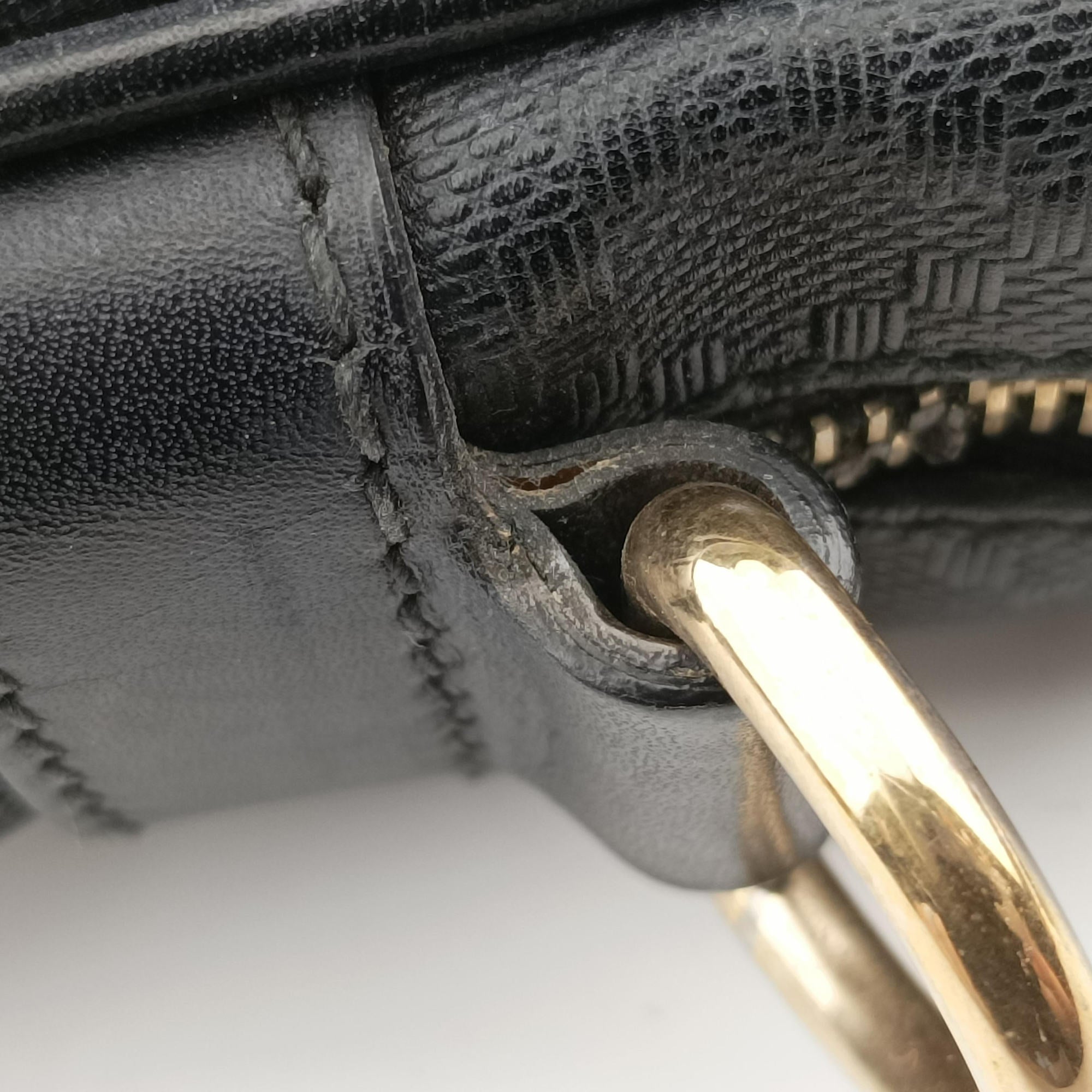 Pre-owned Gucci Guccissima briefcase Black Leather 208463 handbag | stylenewstar