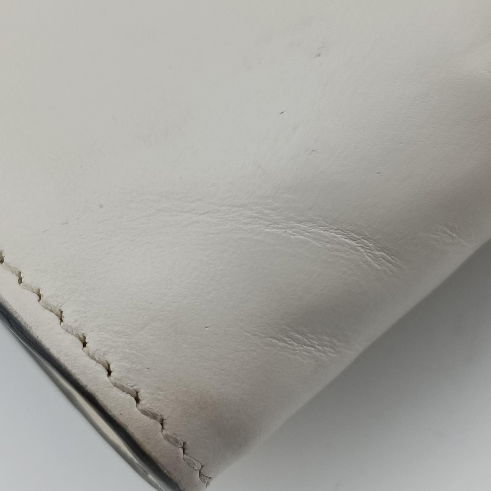 Pre-owned Gucci Zumi White Leather 572375 shoulderbag | stylenewstar