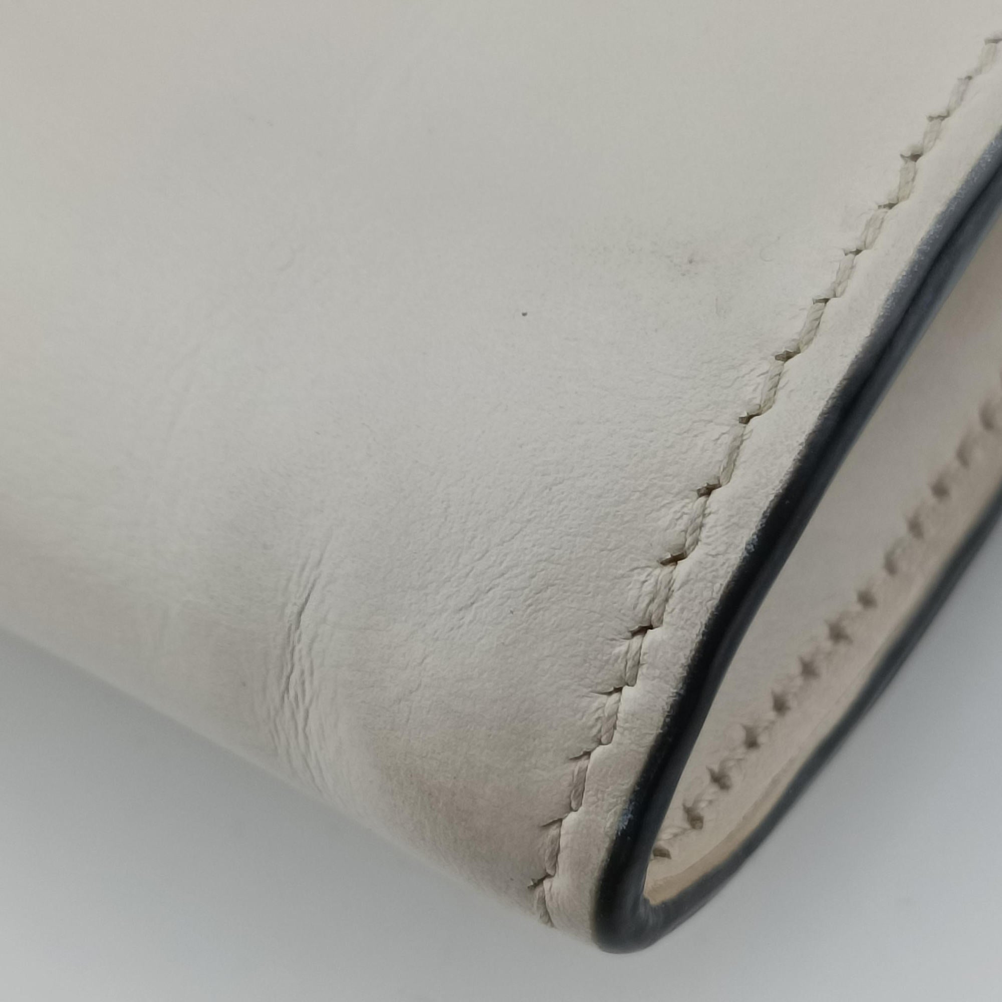 Pre-owned Gucci Zumi White Leather 572375 shoulderbag | stylenewstar
