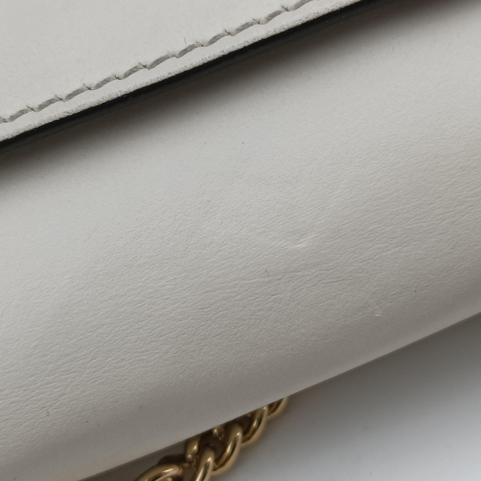 Pre-owned Gucci Zumi White Leather 572375 shoulderbag | stylenewstar