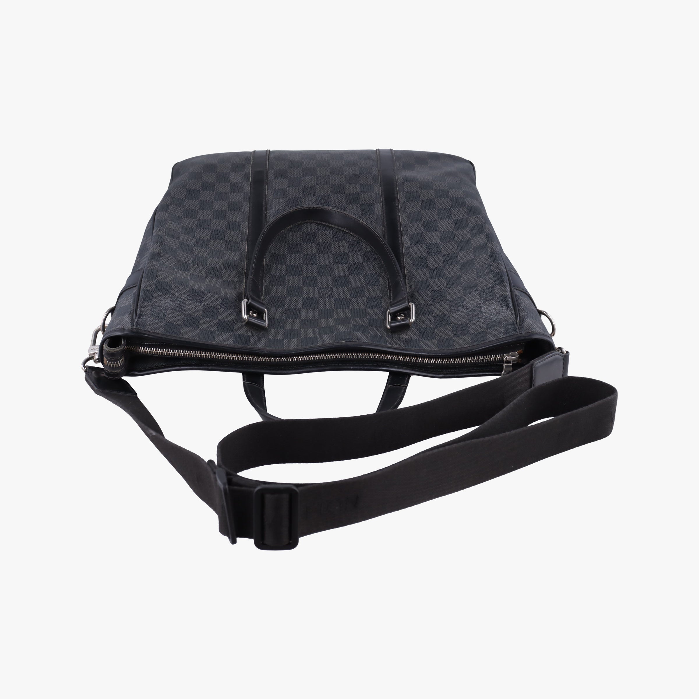Pre-owned Louis Vuitton TADAO Noir Damier Graphite N51192 shoulderbag | stylenewstar