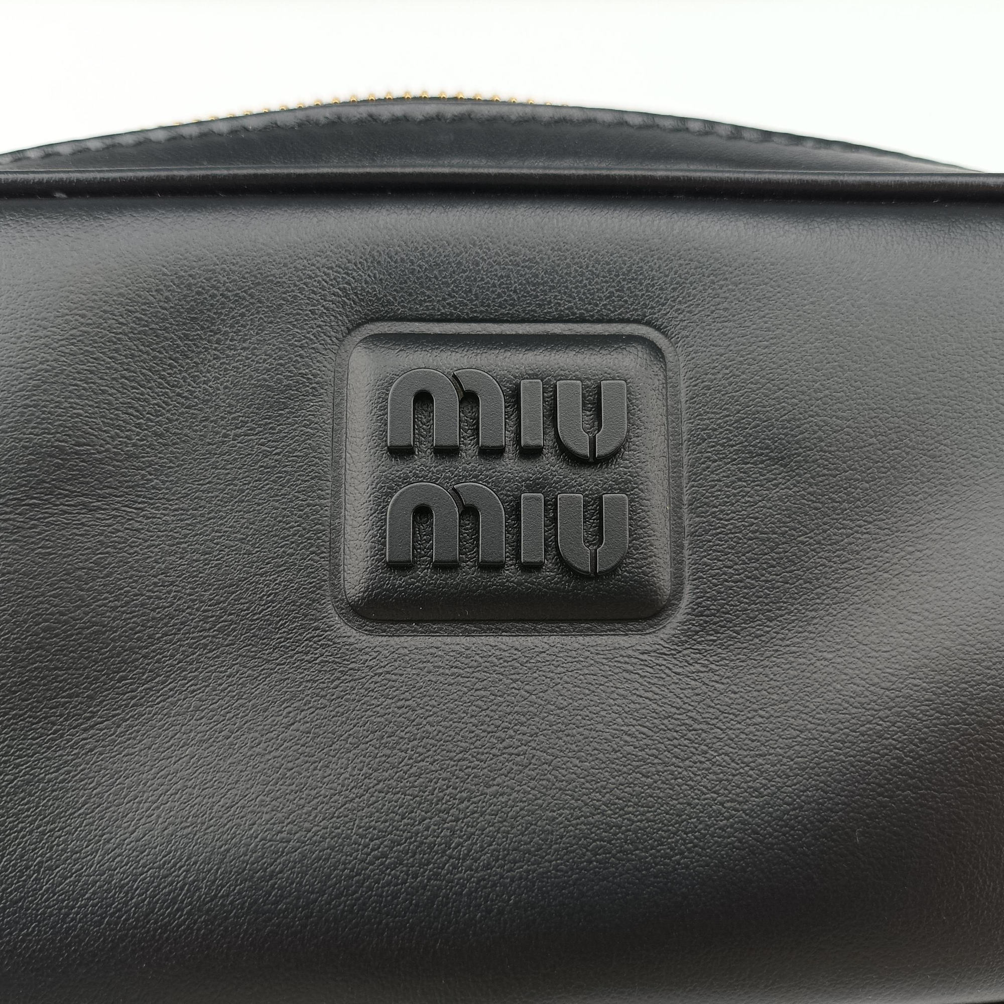 Pre-owned Miu Miu Logo belt Black leather  bum bag/waist bag | stylenewstar