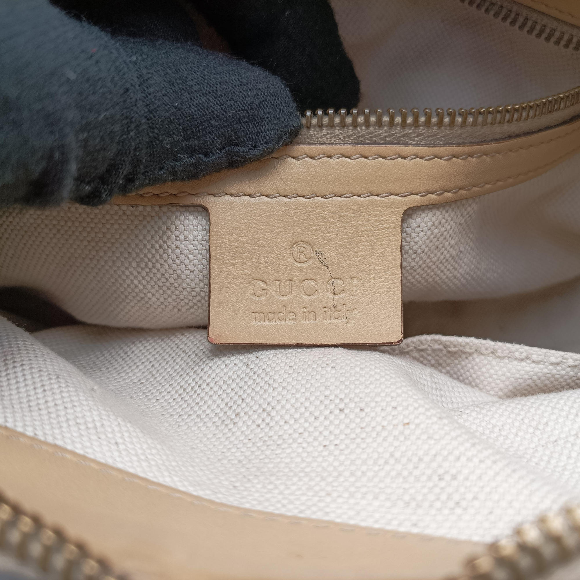 Vintage Gucci Guccissima Beige Leather 282298 handbag | stylenewstar