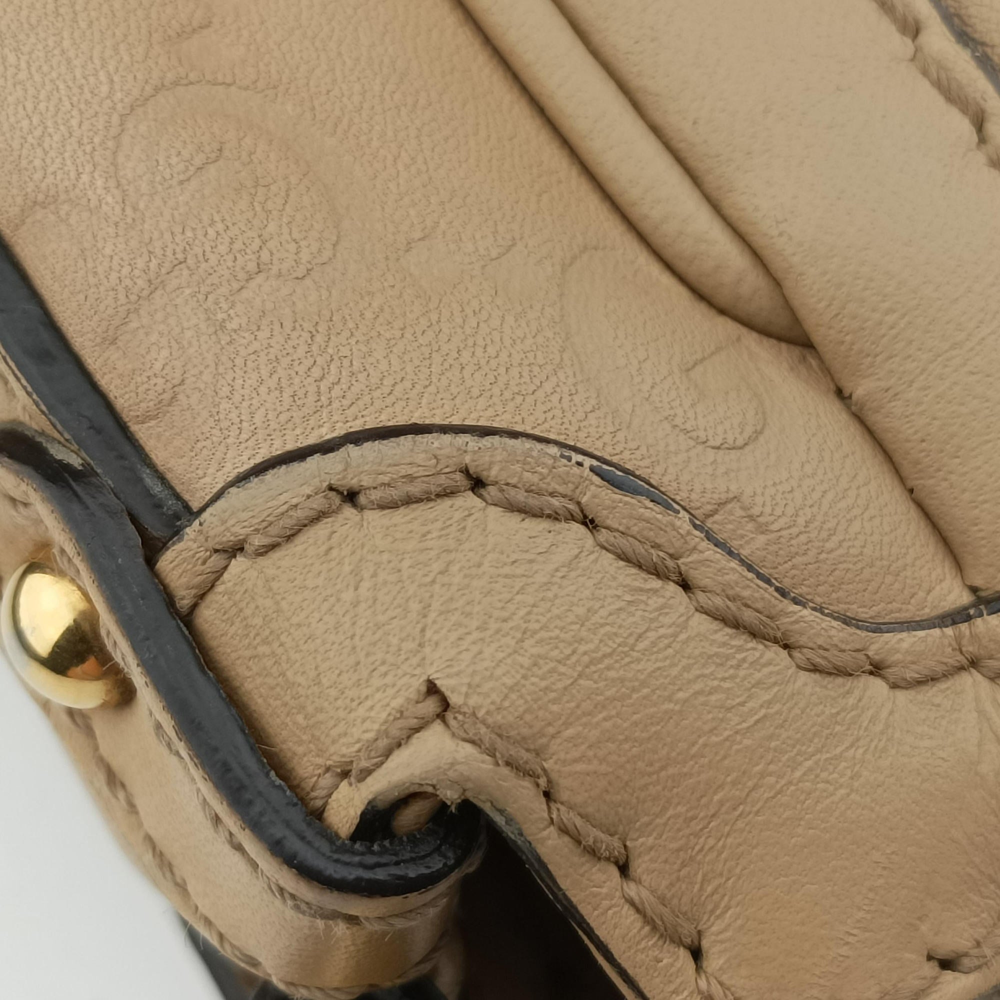 Vintage Gucci Guccissima Beige Leather 282298 handbag | stylenewstar