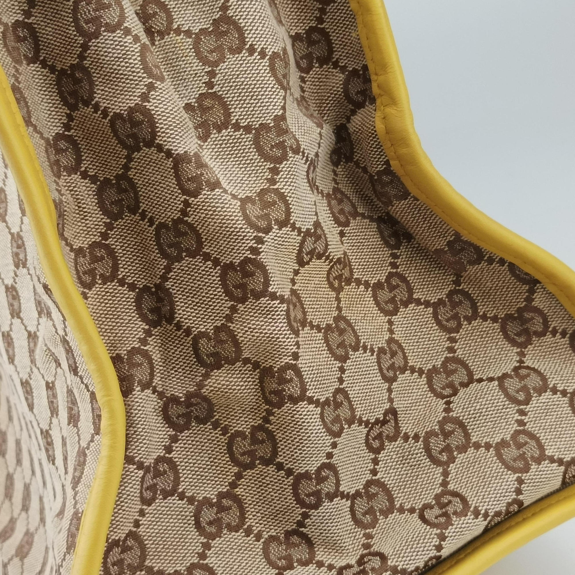 Vintage Gucci GG Canvas Beige × Yellow Canvas 109101 handbag | stylenewstar