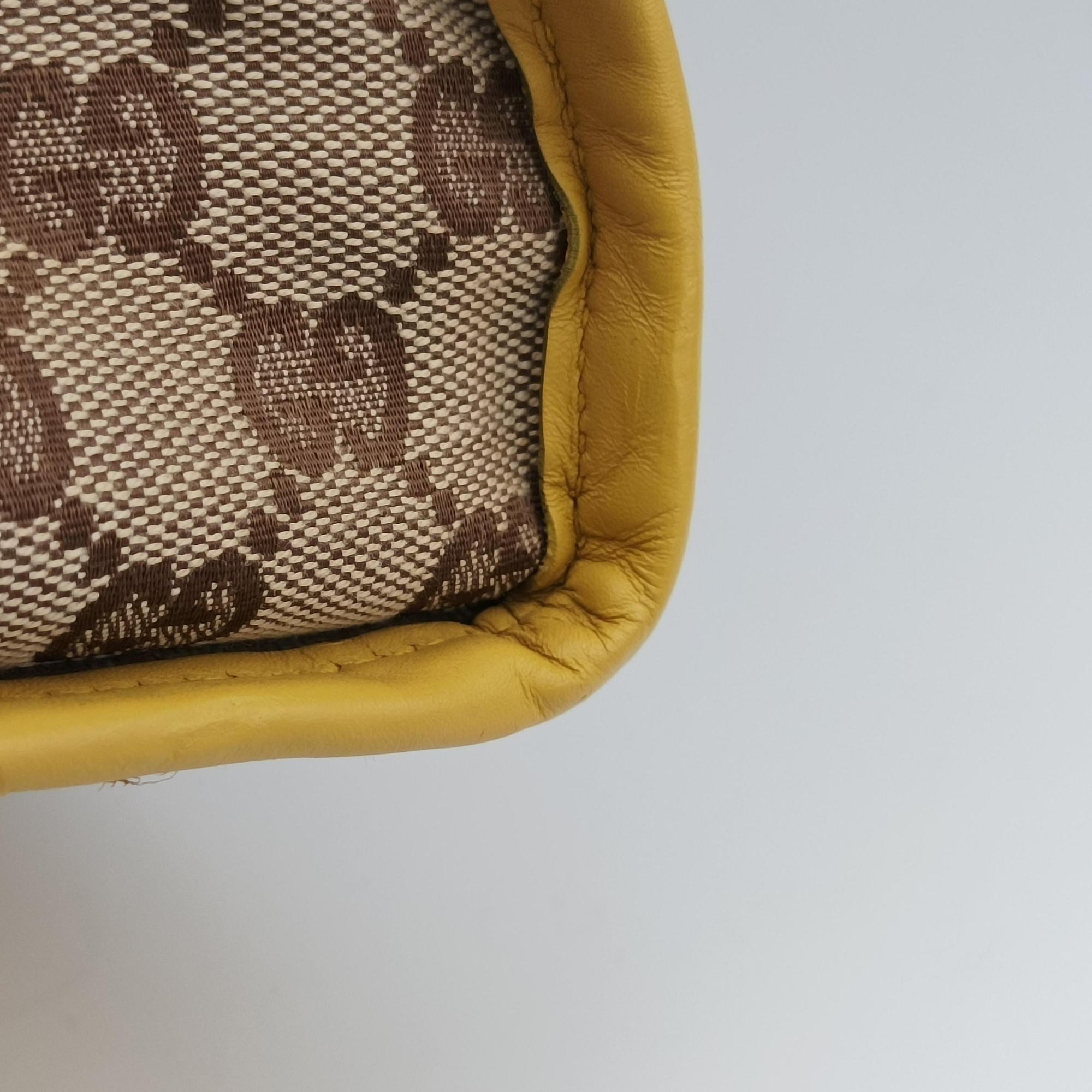 Vintage Gucci GG Canvas Beige × Yellow Canvas 109101 handbag | stylenewstar