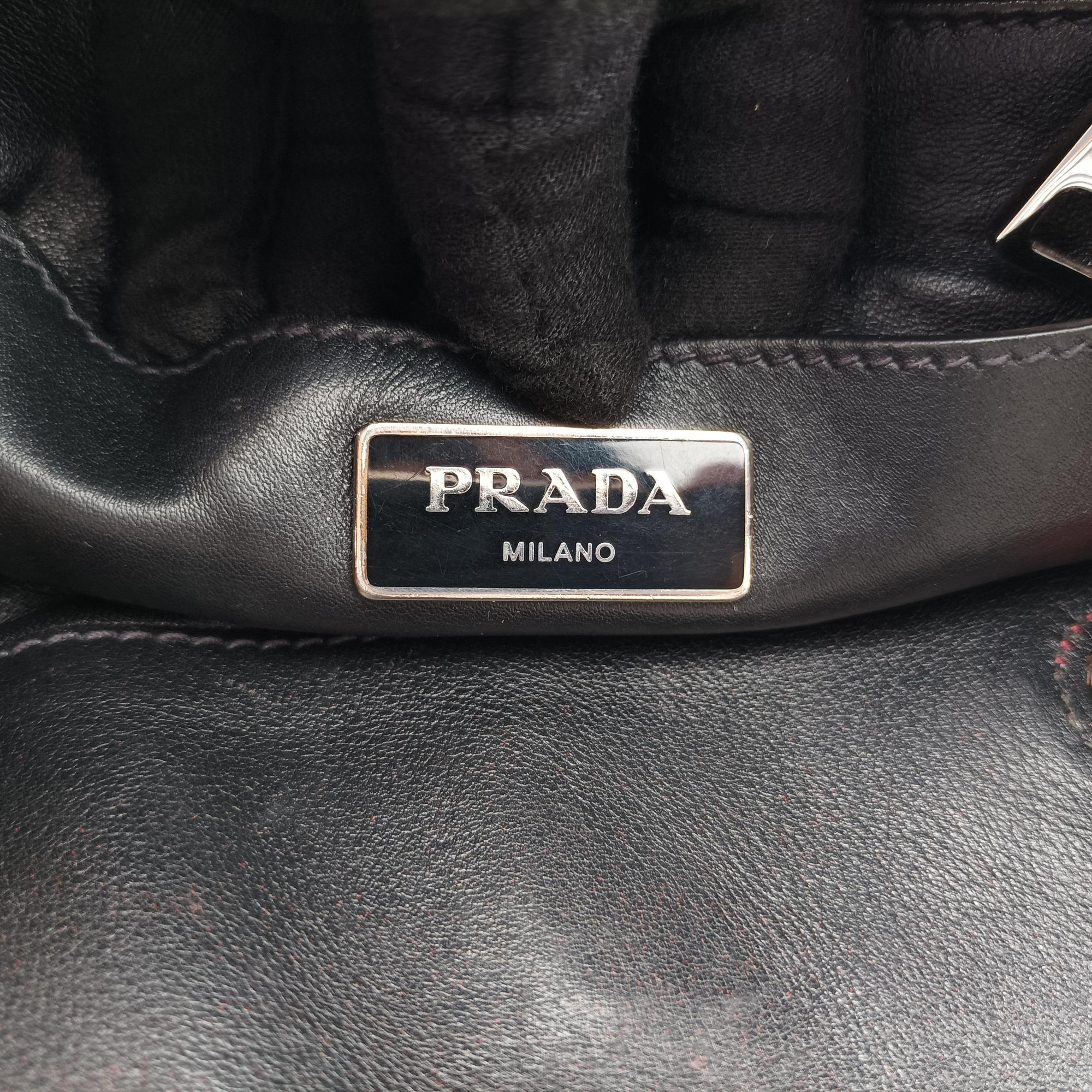 Pre-owned Prada Tassel Drawstring Bucket Red leather BR5069 shoulderbag | stylenewstar