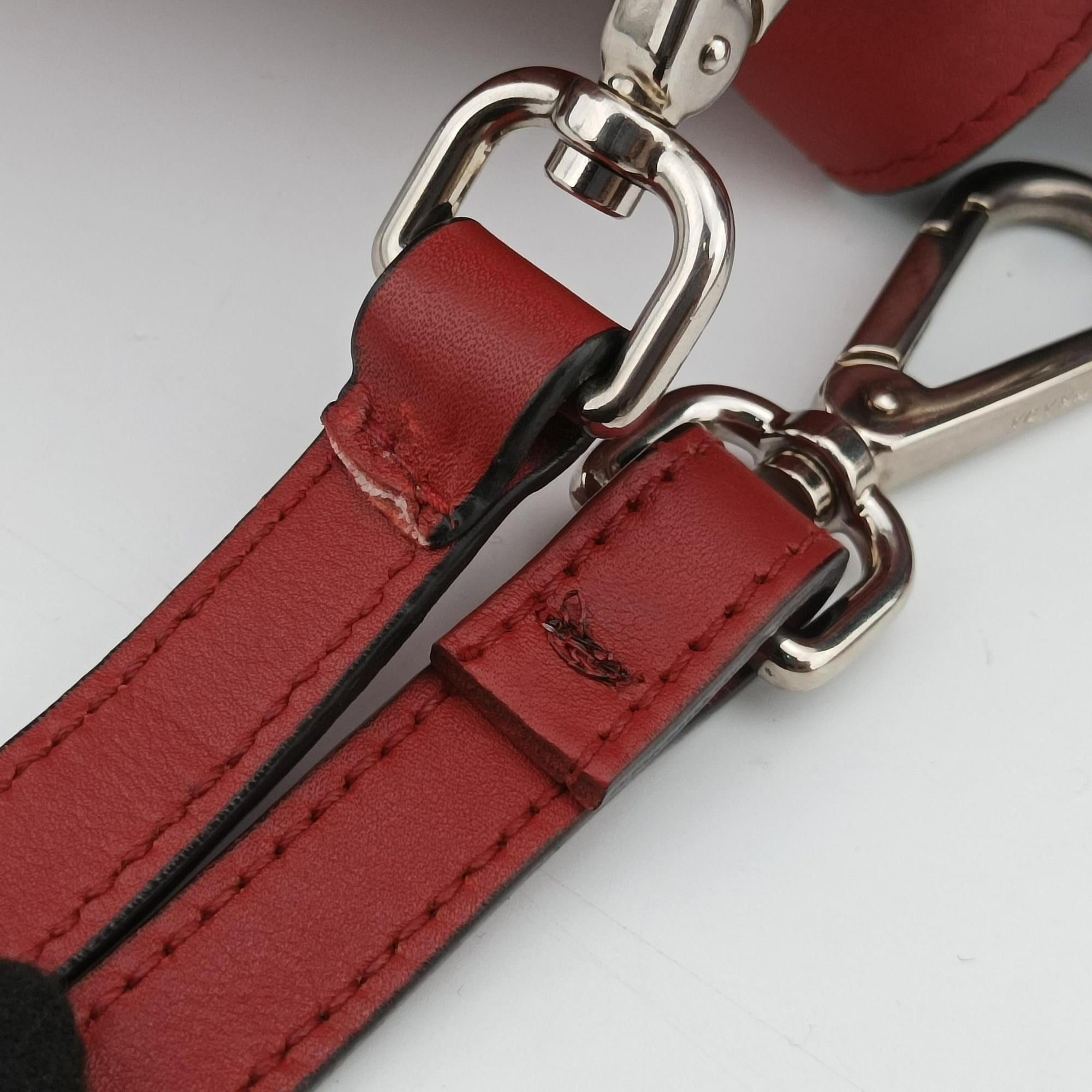 Pre-owned Prada Tassel Drawstring Bucket Red leather BR5069 shoulderbag | stylenewstar