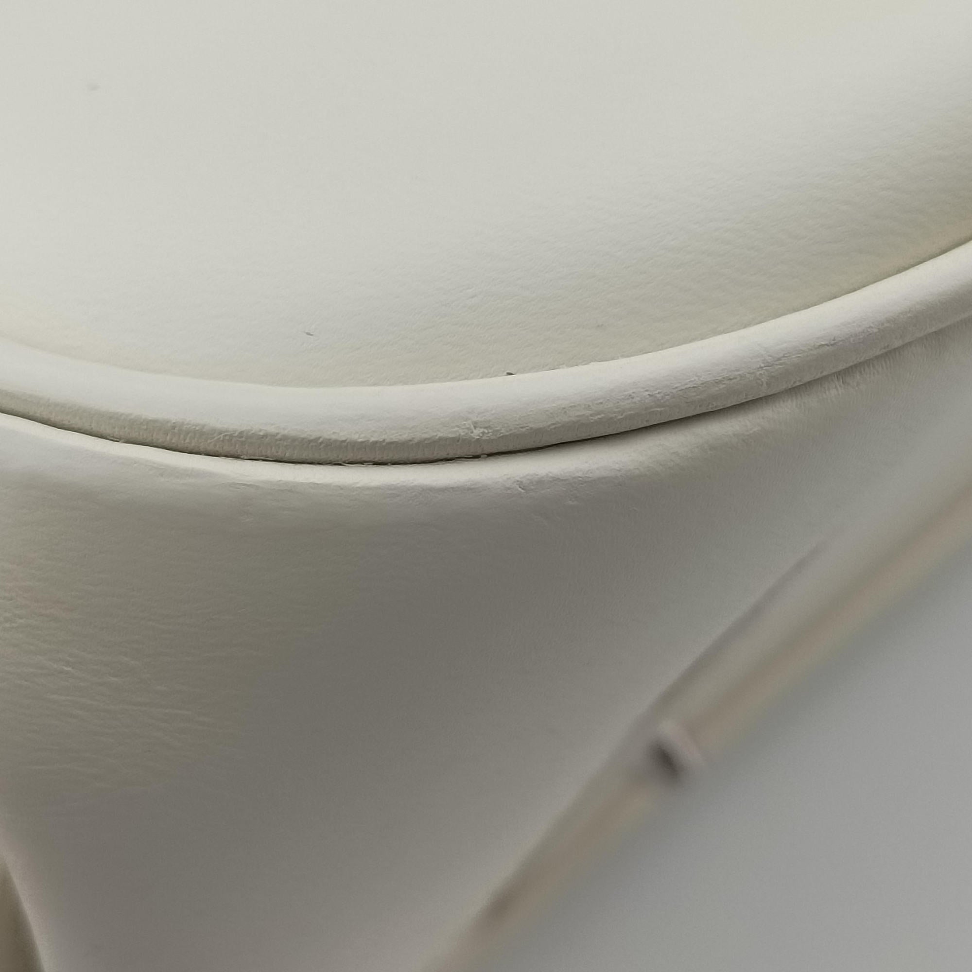 Pre-owned Christian Dior Detective White leather  handbag | stylenewstar