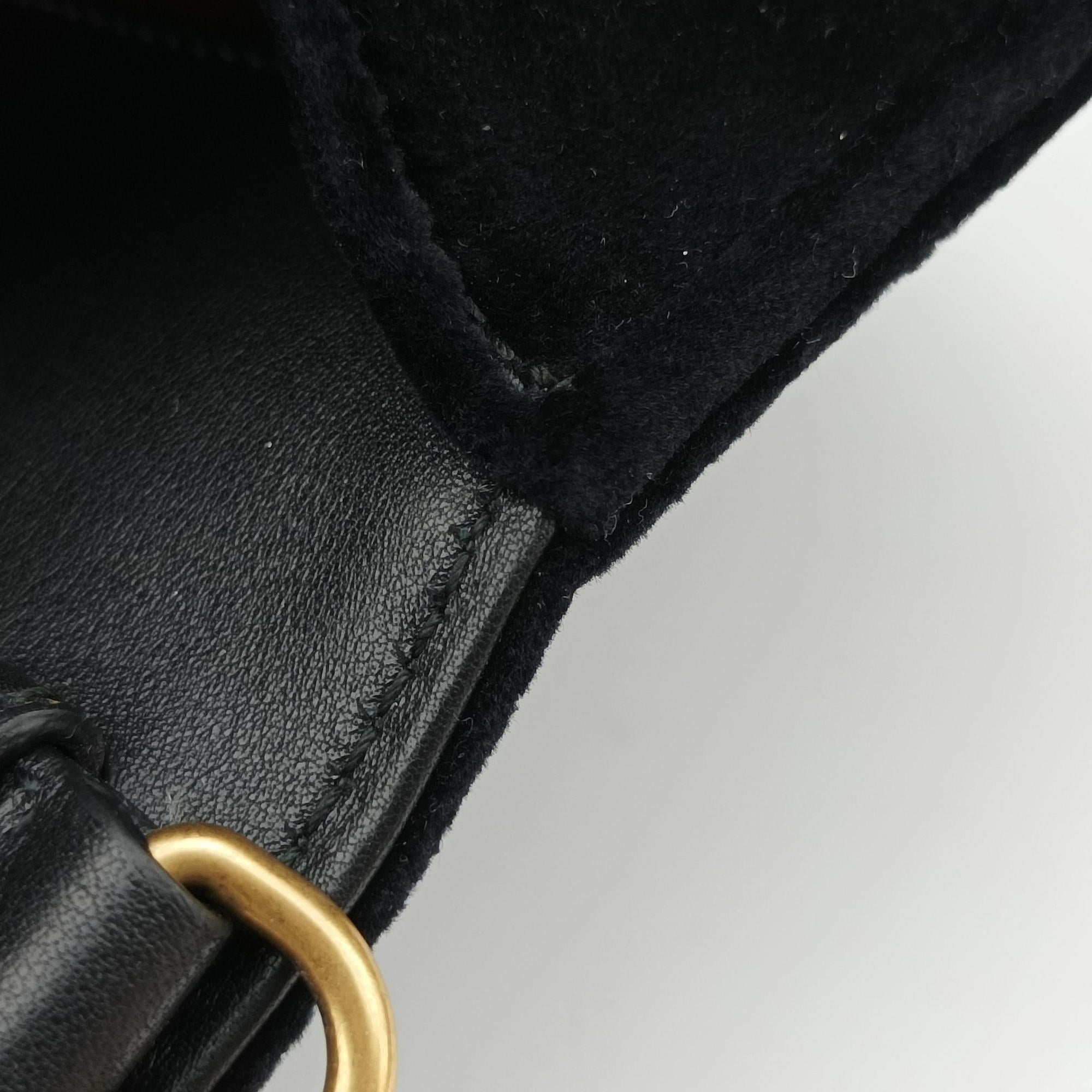 Pre-owned Gucci Broadway Black velour 489218 shoulderbag | stylenewstar