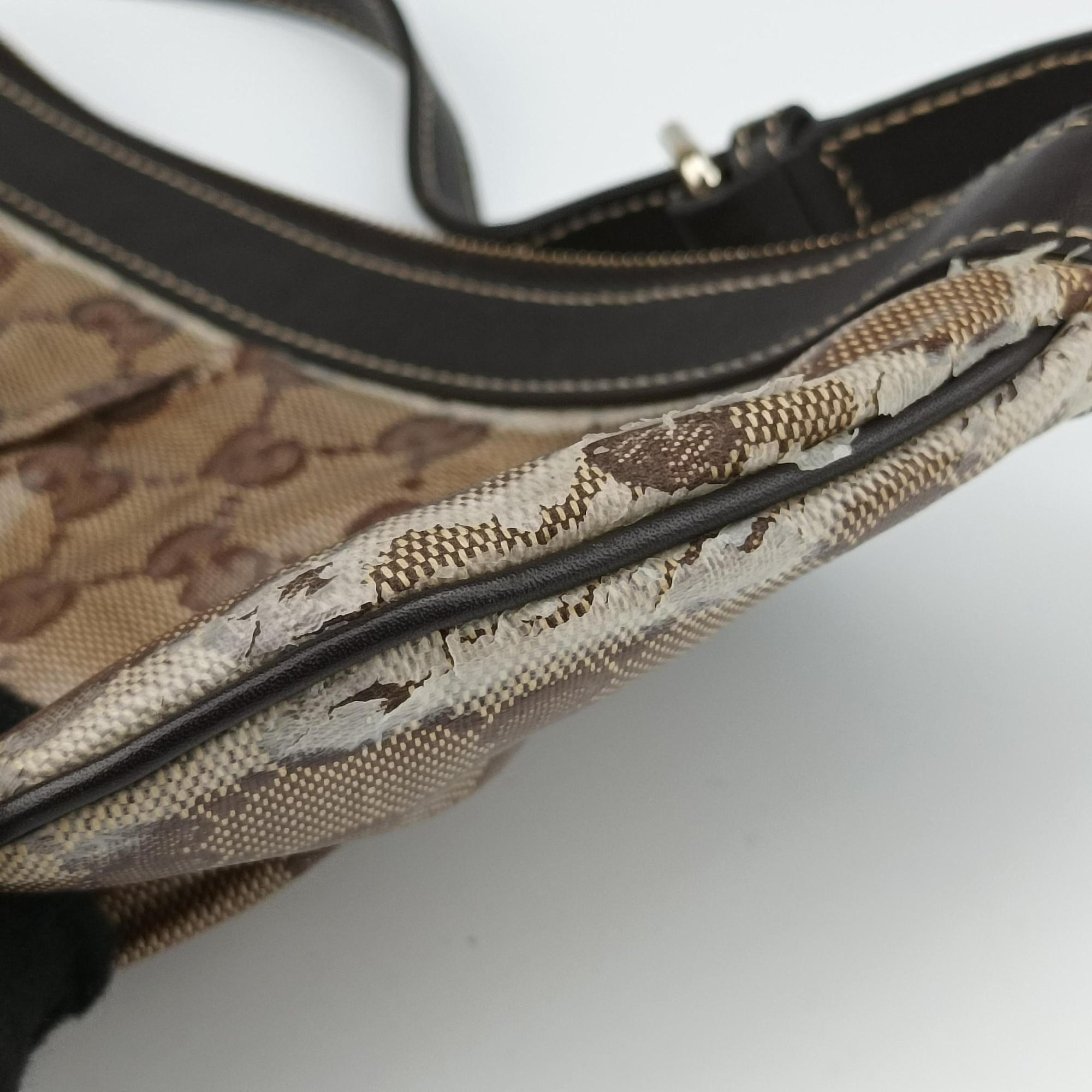 Pre-owned Gucci GG Crystal Beige×Brown coated canvas 212122 shoulderbag | stylenewstar