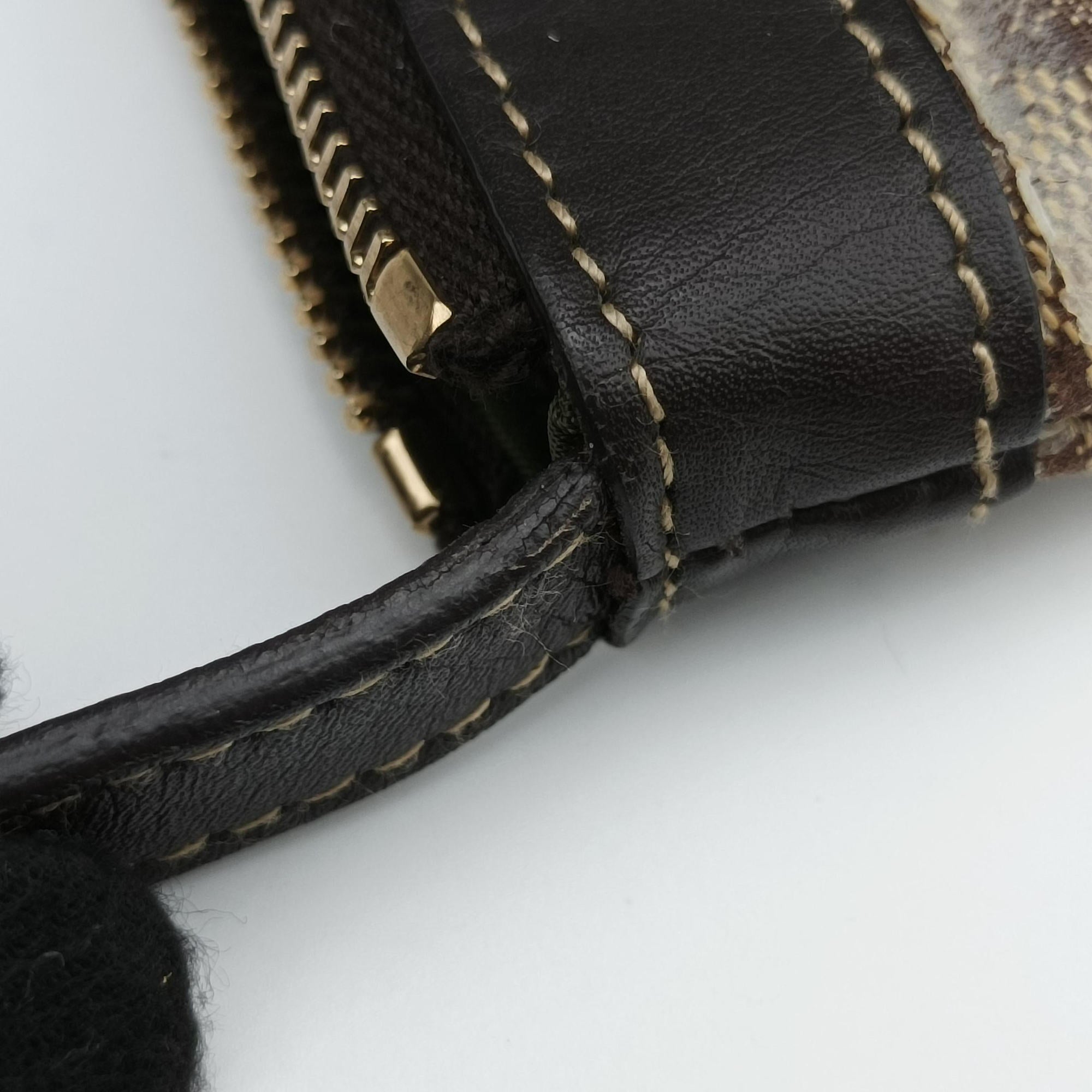 Pre-owned Gucci GG Crystal Beige×Brown coated canvas 212122 shoulderbag | stylenewstar
