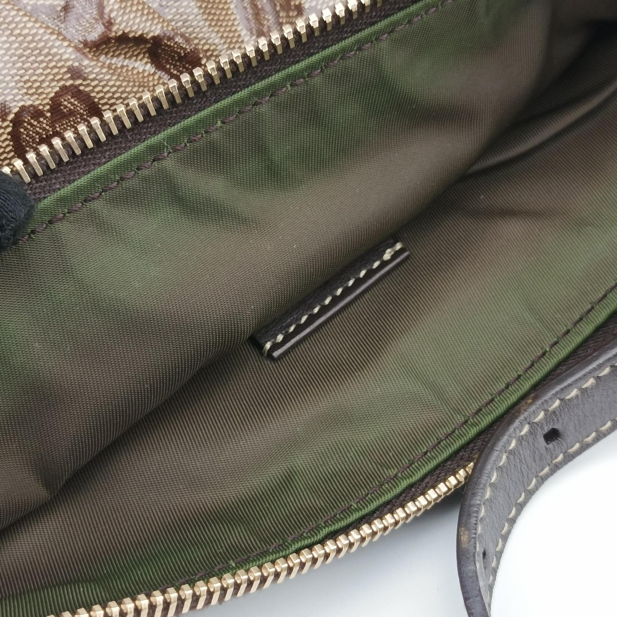 Pre-owned Gucci GG Crystal Beige×Brown coated canvas 212122 shoulderbag | stylenewstar