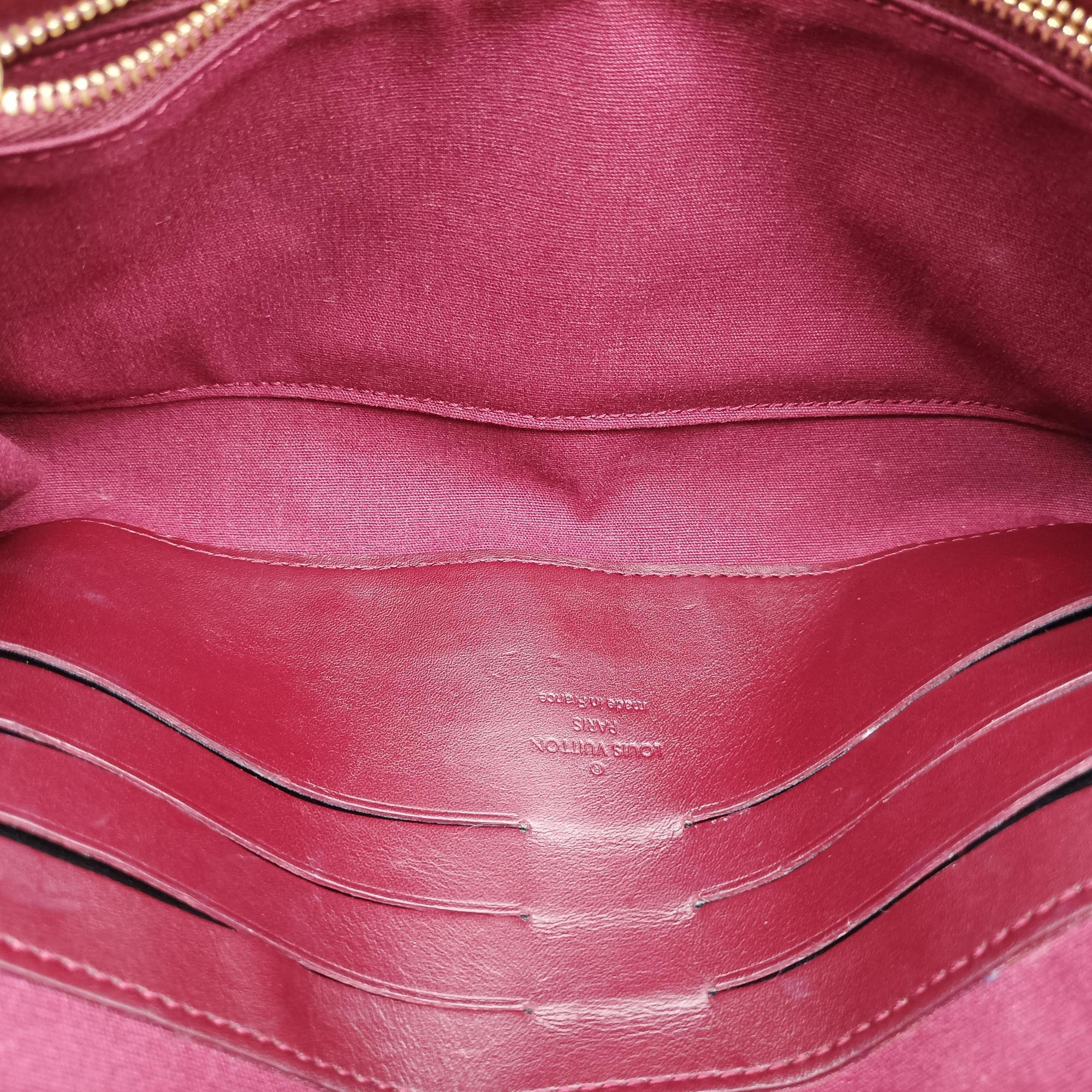 Secondhand Louis Vuitton Clutch Ana Amarante Vernis M91549 shoulderbag | stylenewstar