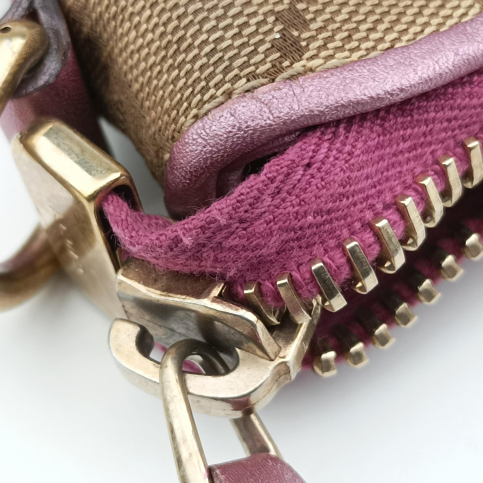 Vintage Gucci Heart Bit charm Brown×rose Leather×canvas 269957 shoulderbag | stylenewstar