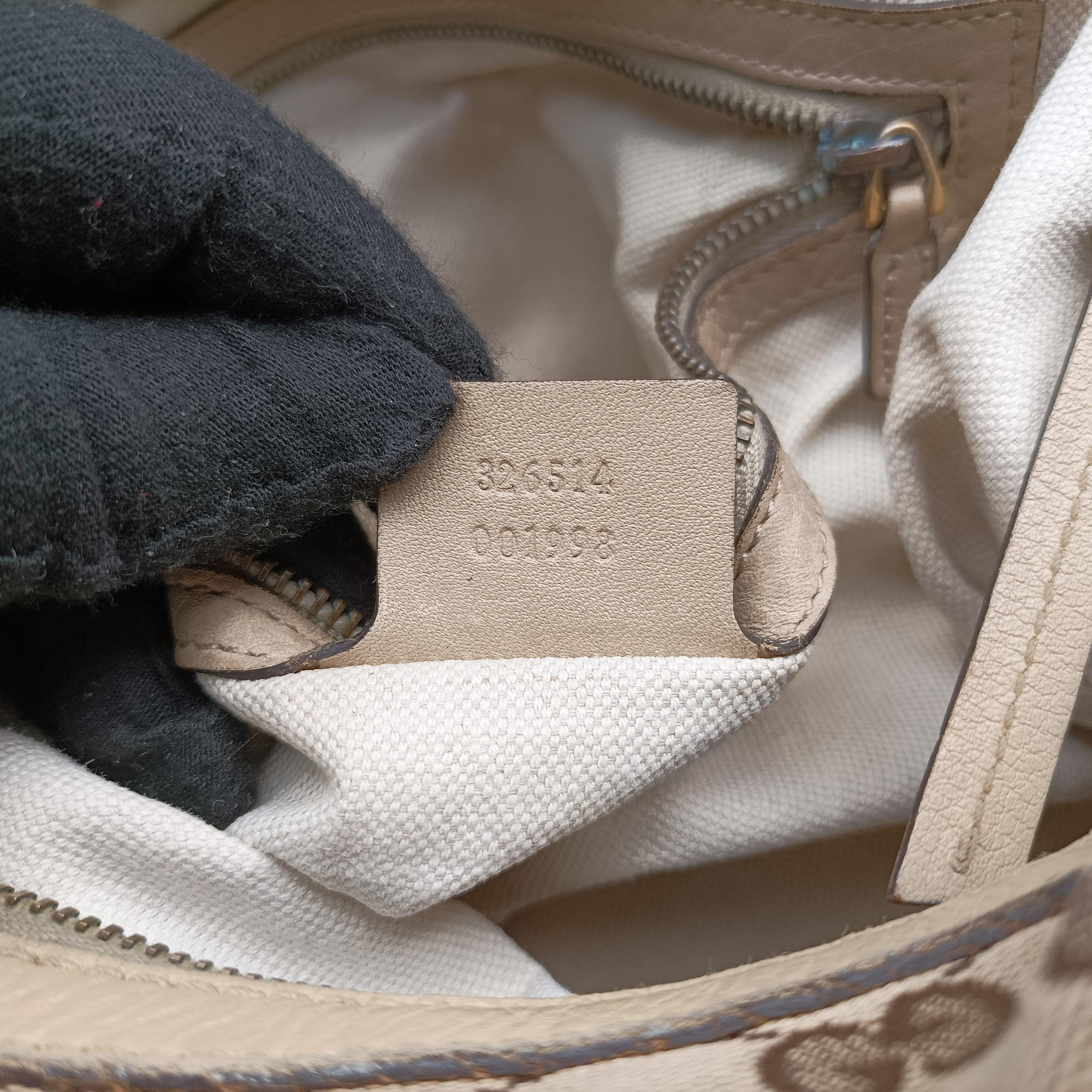 Vintage Gucci Miss GG Hobo beige×White canvas×leather 326514 handbag | stylenewstar