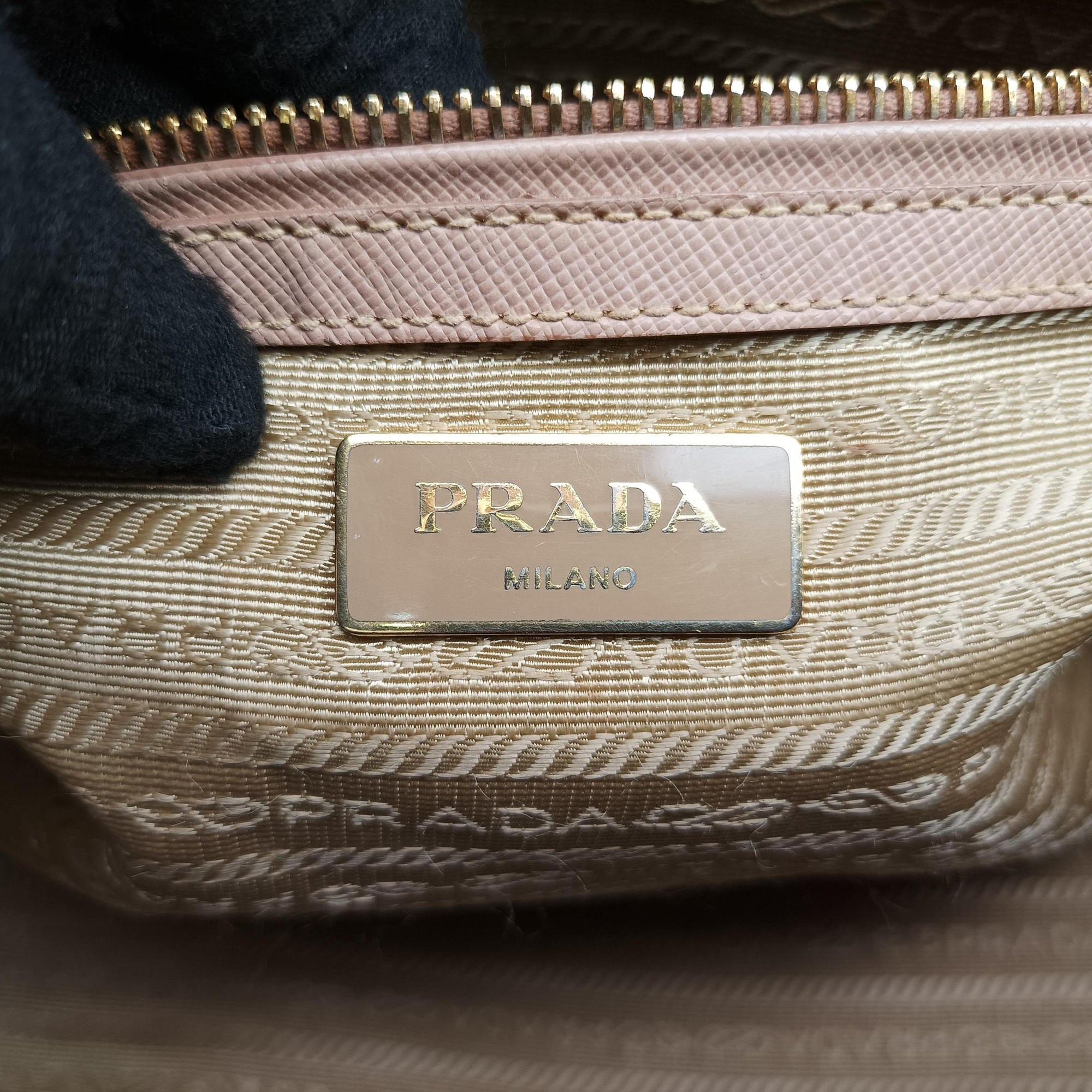 Pre-owned Prada Galleria Pink SAFFIANO Leather BN1801 shoulderbag | stylenewstar