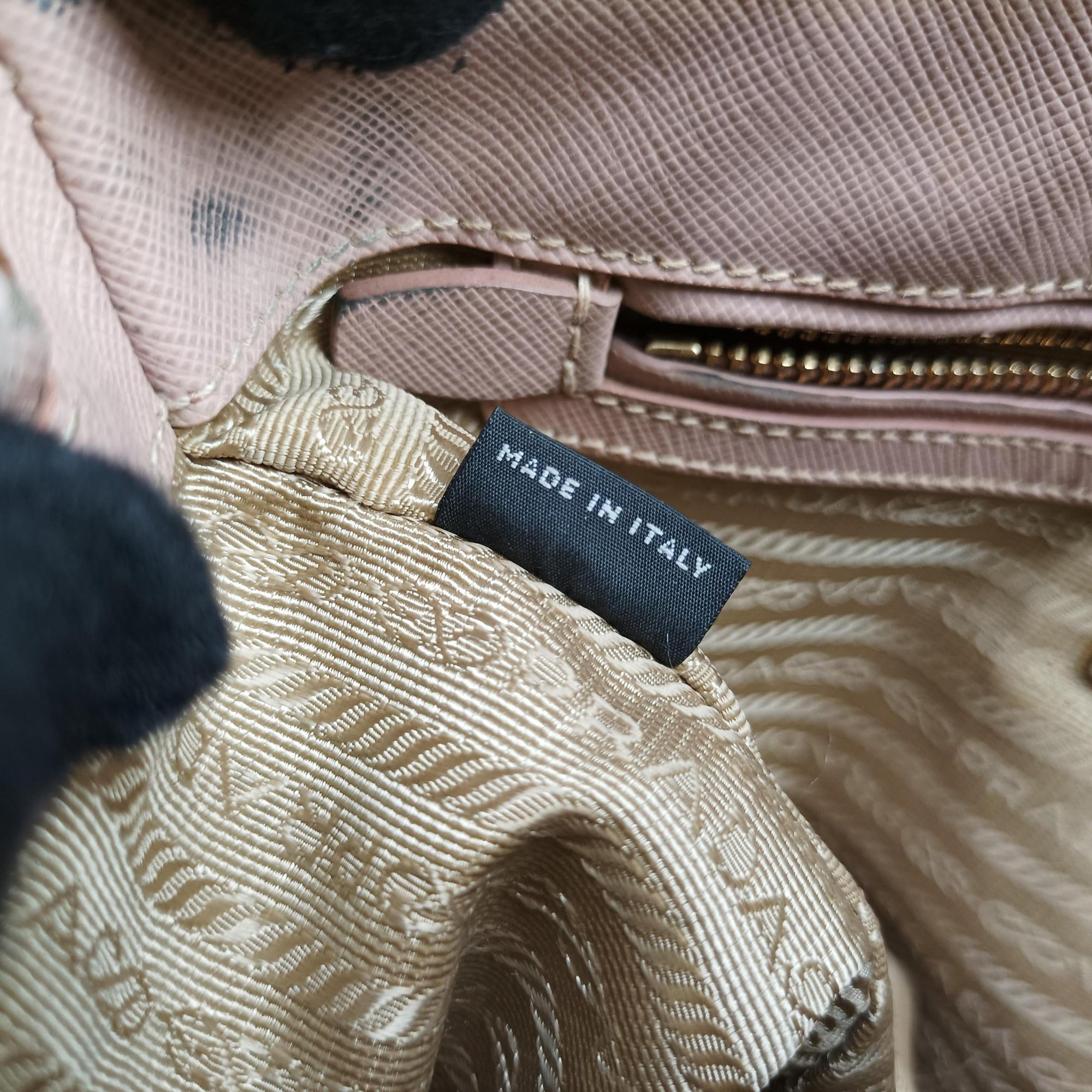 Pre-owned Prada Galleria Pink SAFFIANO Leather BN1801 shoulderbag | stylenewstar