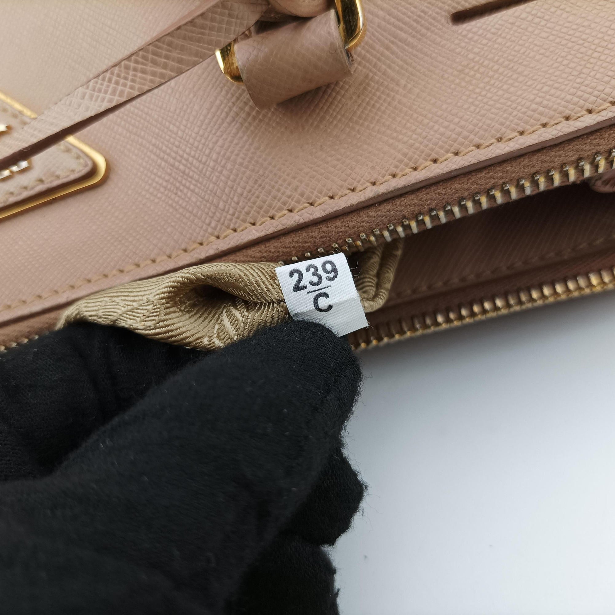 Pre-owned Prada Galleria Pink SAFFIANO Leather BN1801 shoulderbag | stylenewstar