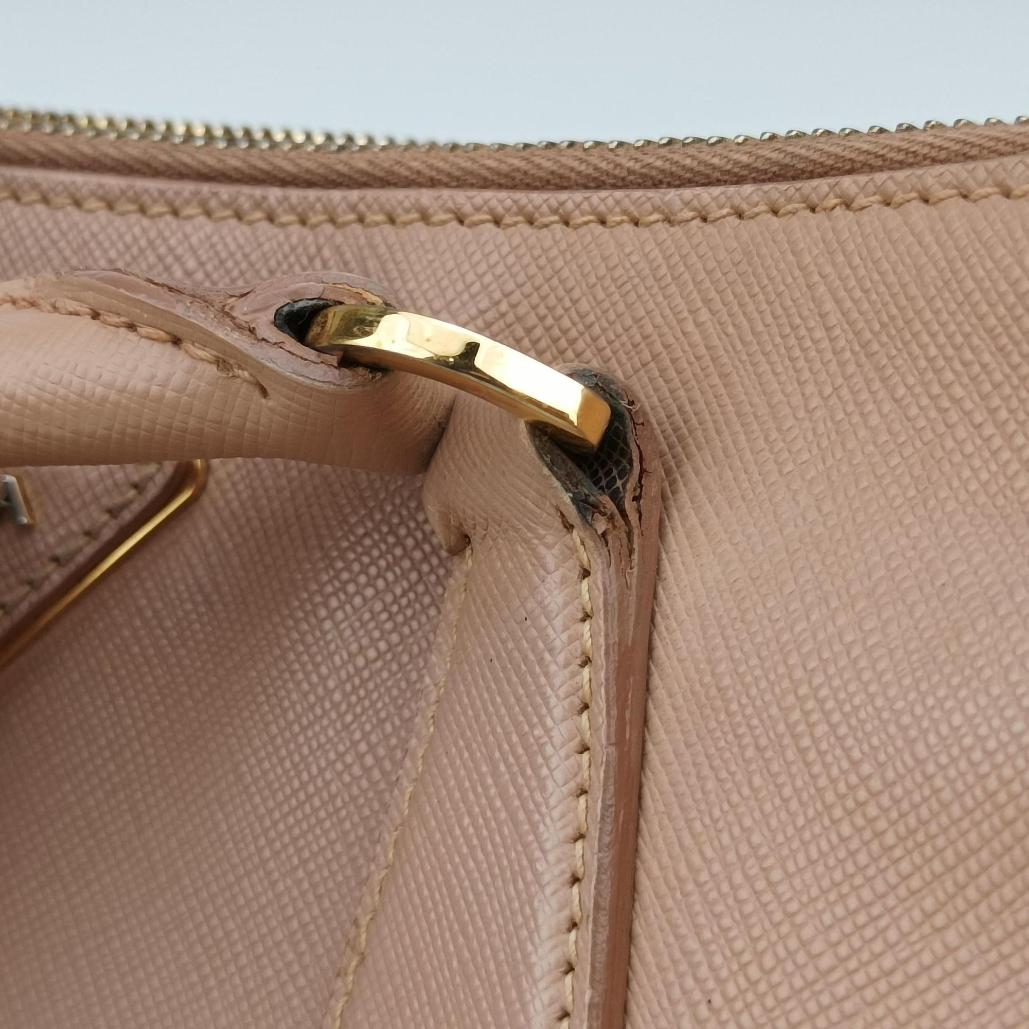 Pre-owned Prada Galleria Pink SAFFIANO Leather BN1801 shoulderbag | stylenewstar