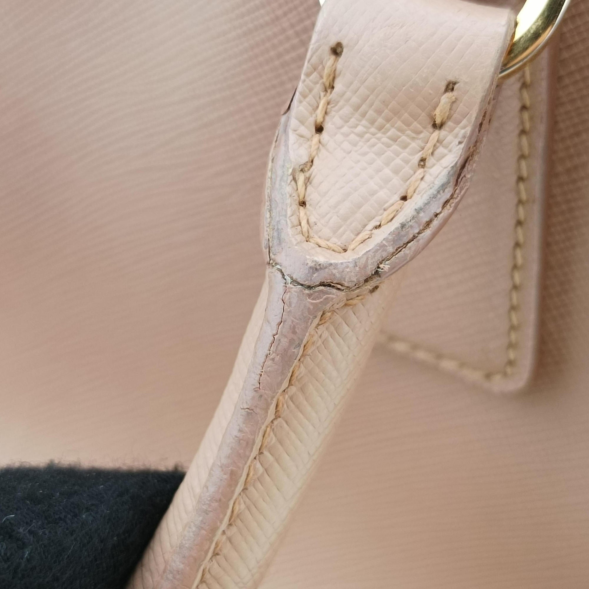 Pre-owned Prada Galleria Pink SAFFIANO Leather BN1801 shoulderbag | stylenewstar