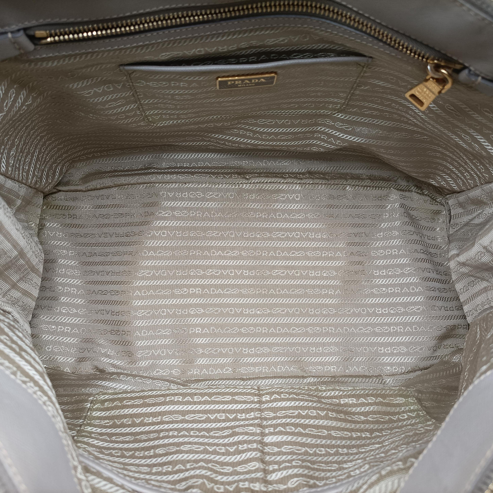 Vintage Prada Galleria Beige SAFFIANO Leather BN1802 handbag | stylenewstar