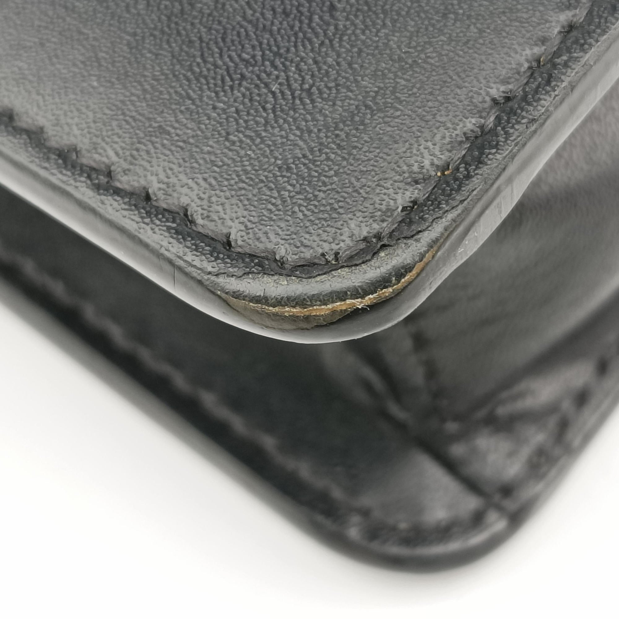 Pre-owned Fendi Kan I logo Black Leather 8M0346 shoulderbag | stylenewstar