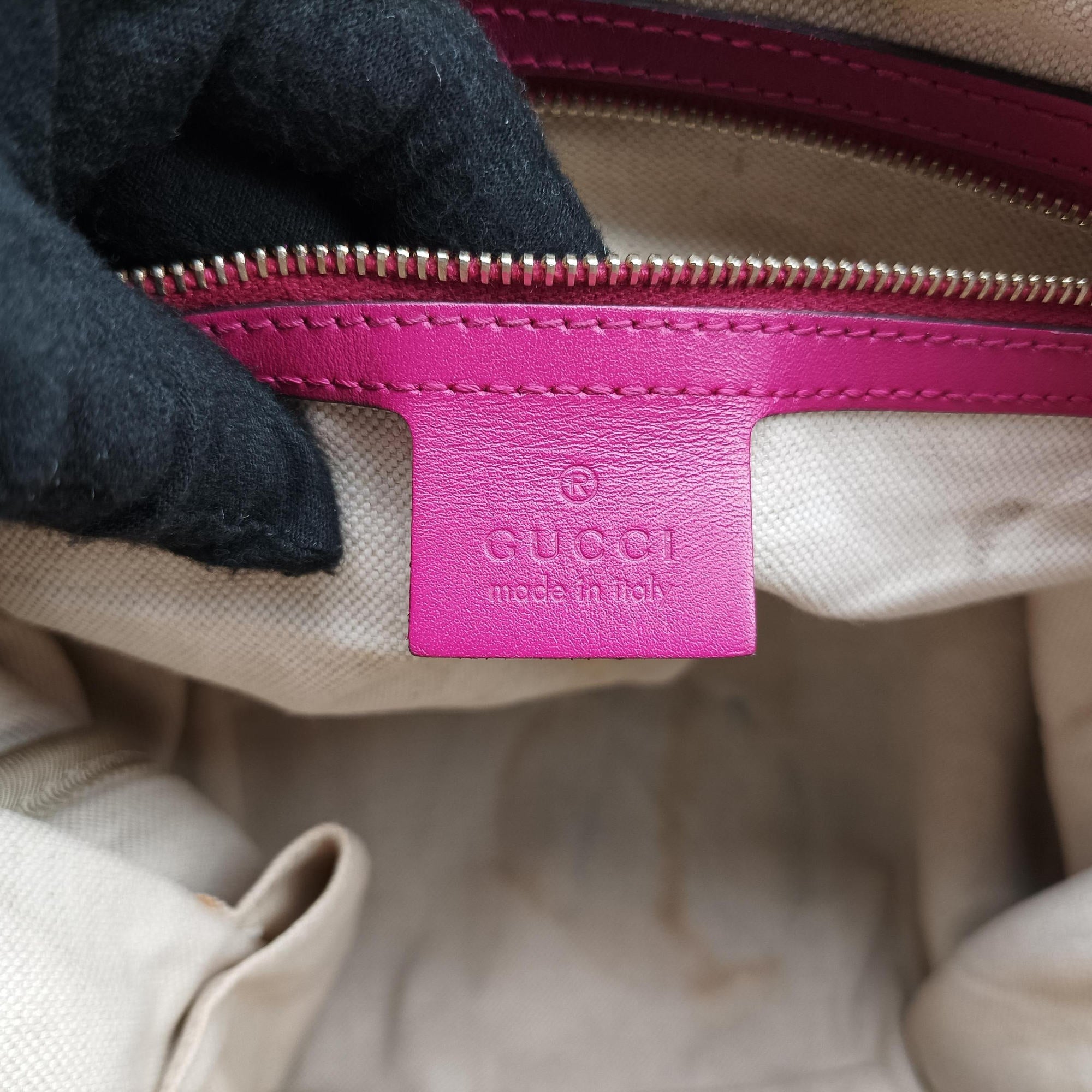 Pre-owned Gucci Sherry Line beige×rose canvas×leather 247205 shoulderbag | stylenewstar