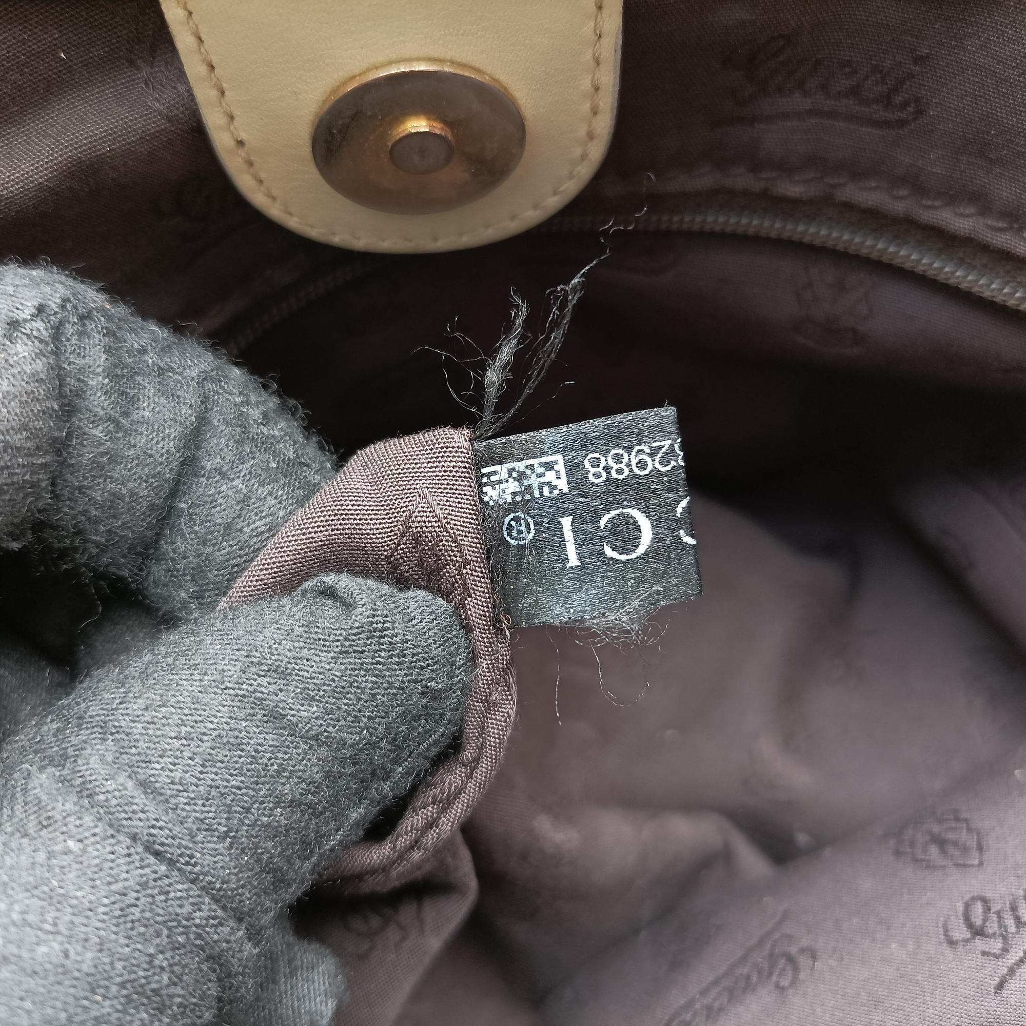 Secondhand Gucci Sukey White Leather 211944 handbag | stylenewstar