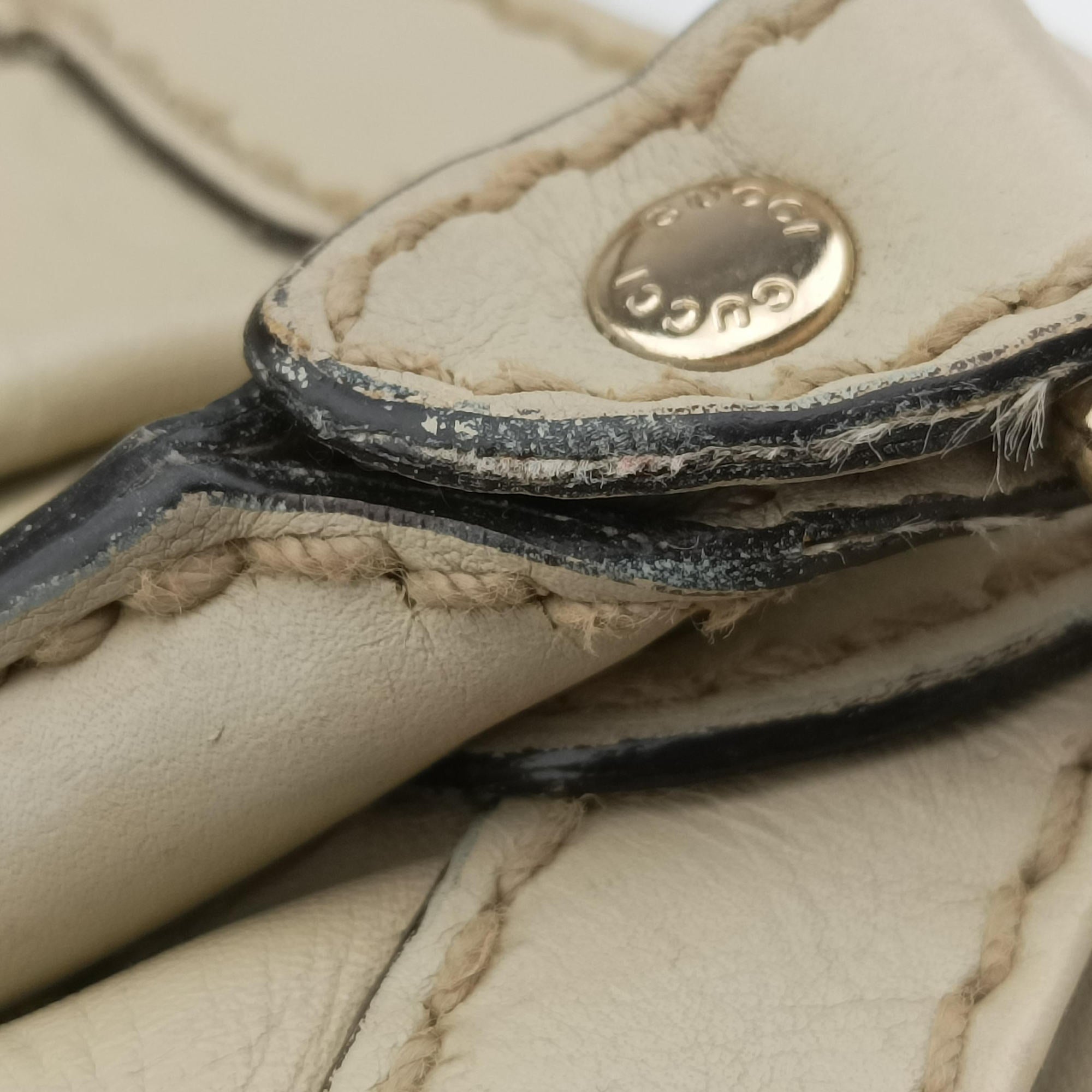 Secondhand Gucci Sukey White Leather 211944 handbag | stylenewstar